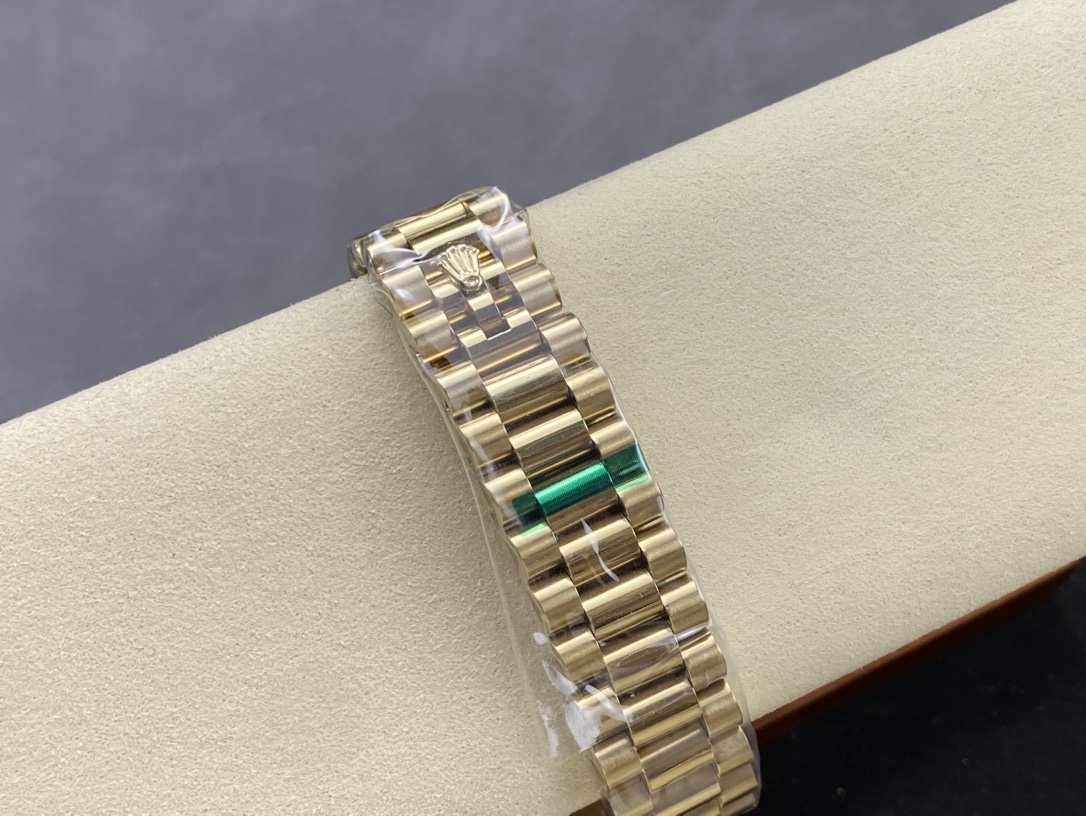 [TOP] ROLEX  Watch 36 mm - Gold