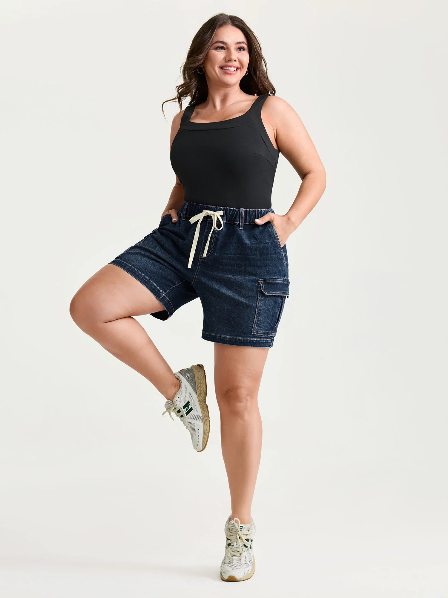 Pull-On Elastic Waistband Pockets Denim Shorts