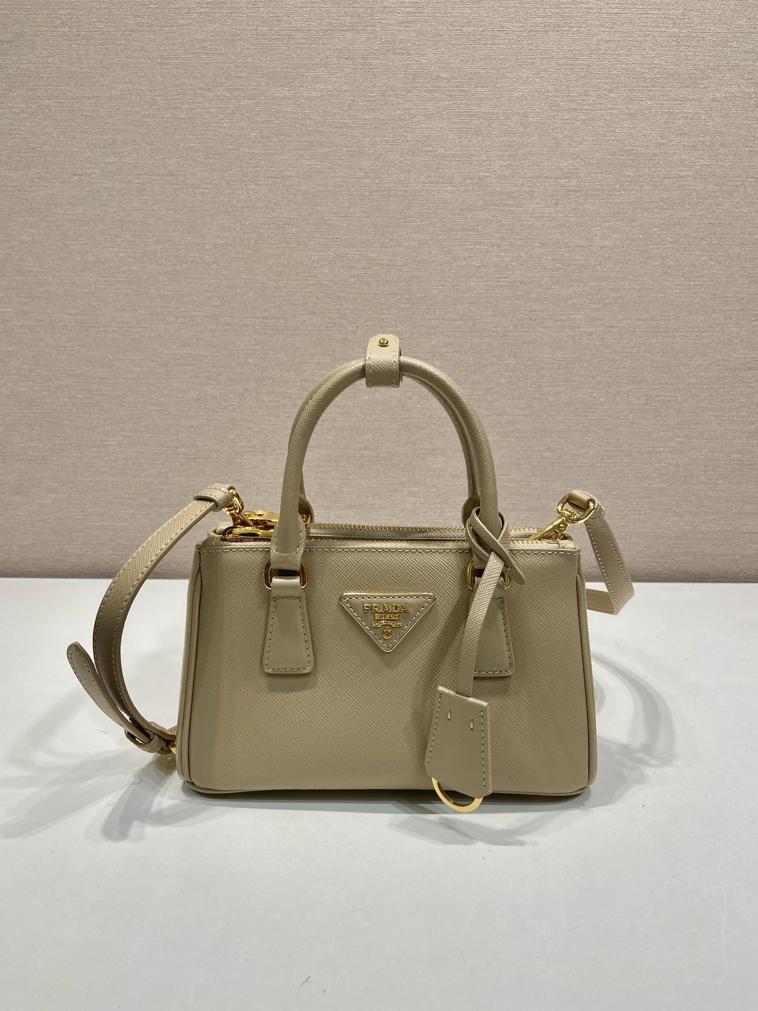 [TOP] PRADA Galleria Bag Saffiano Leather 21x12.5x8.5cm - Khaki & GHW