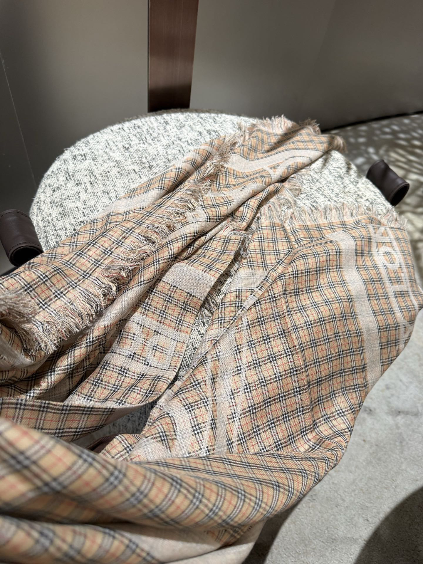 [TOP] BURBERRY Cashmere Scarf 130*130 cm - Brown