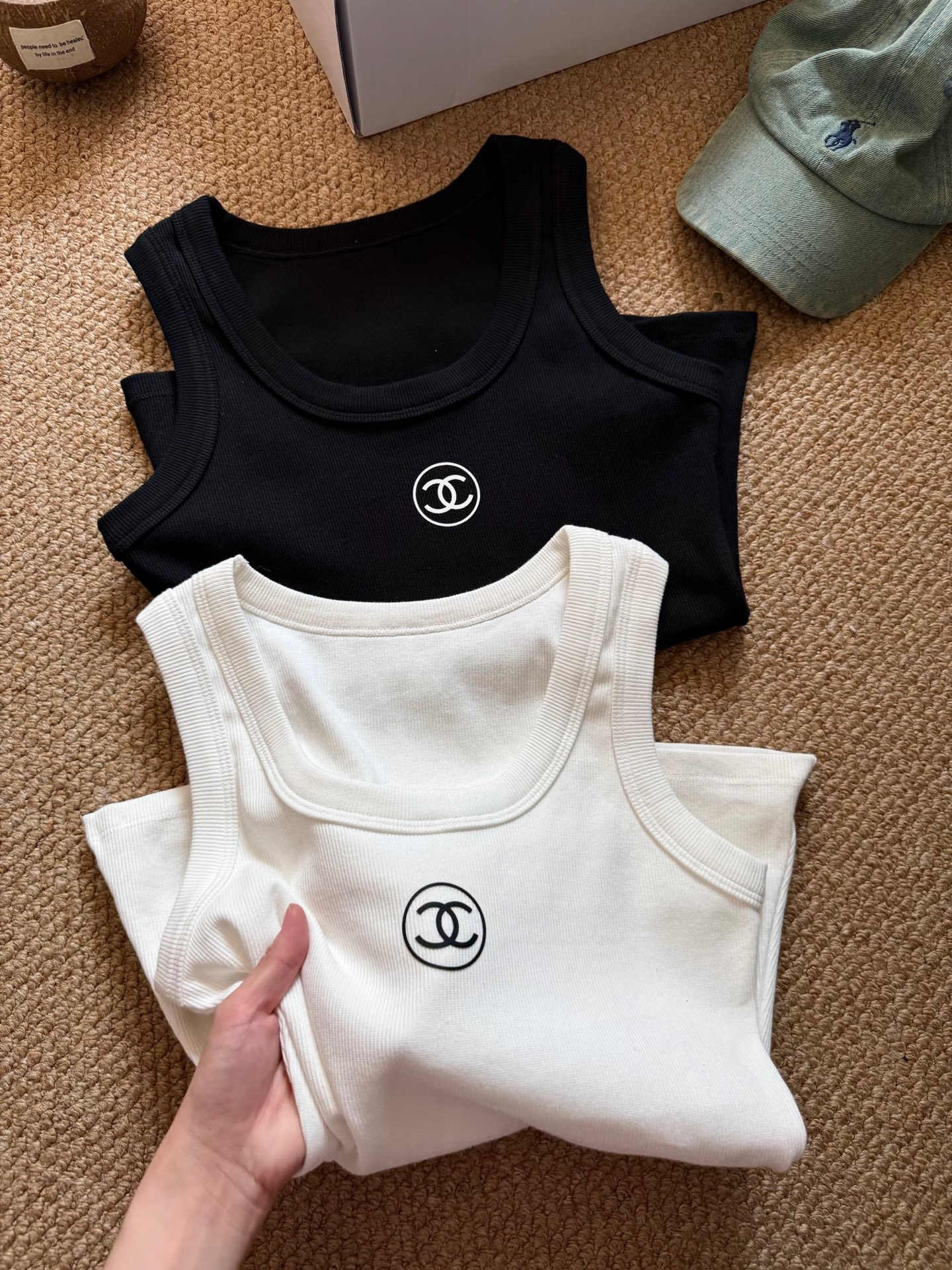 [TOP] CHANEL  Vest - 2 Colors