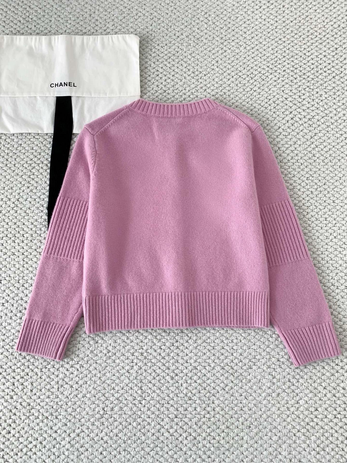 [TOP] CHANEL Knit Cardigan - Pink - 711 Luxury