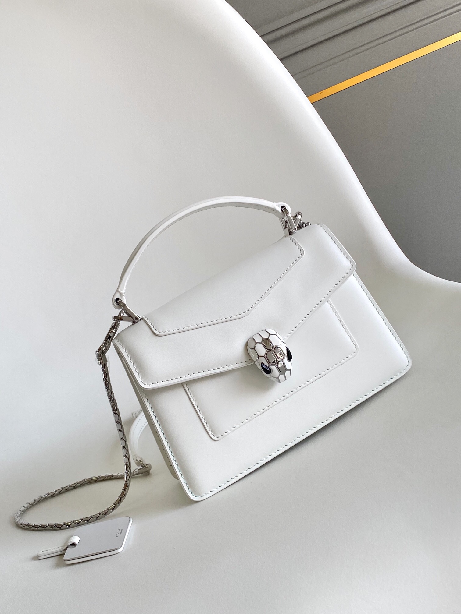 [TOP] BVLGARI Serpenti Forever Bag Calfskin 19x11x5.5cm - White - 711 Luxury