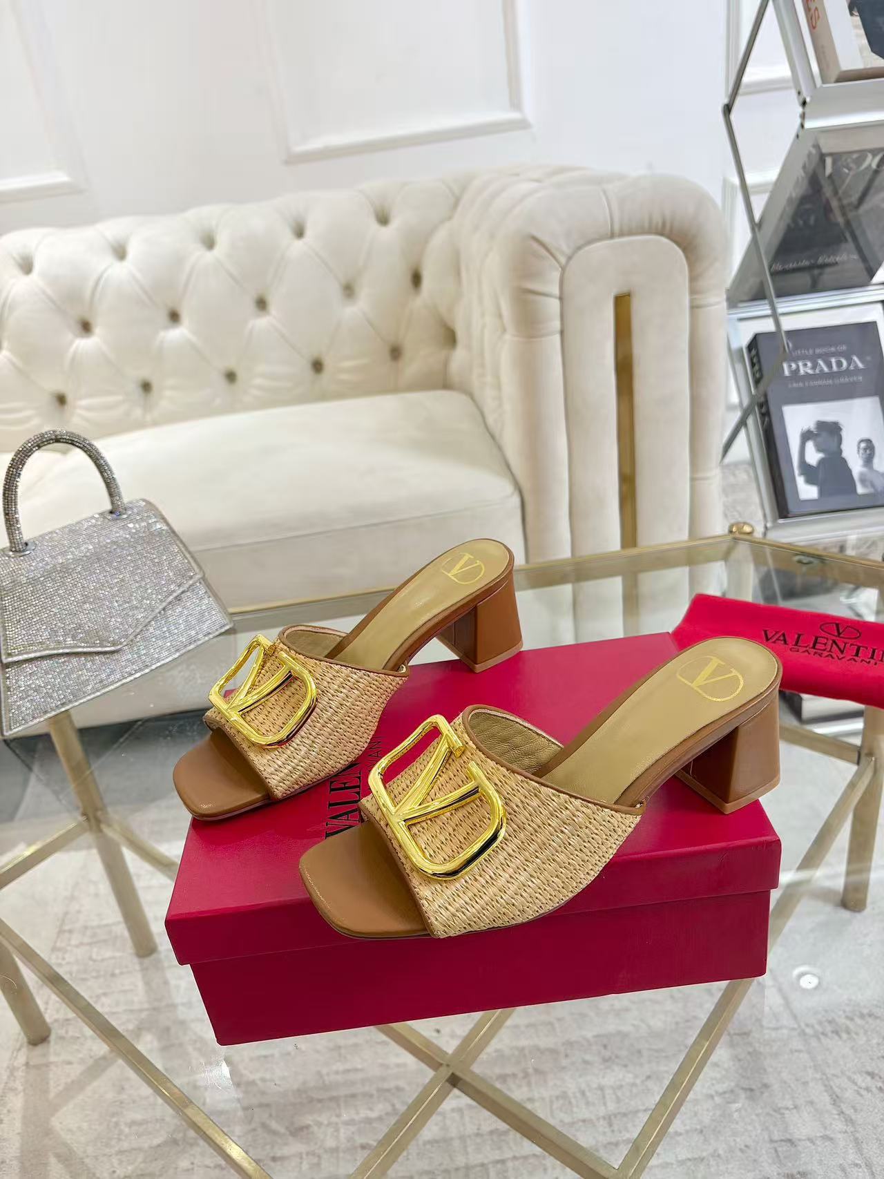 [TOP] VALENTINO Slippers - Brown - 711 Luxury