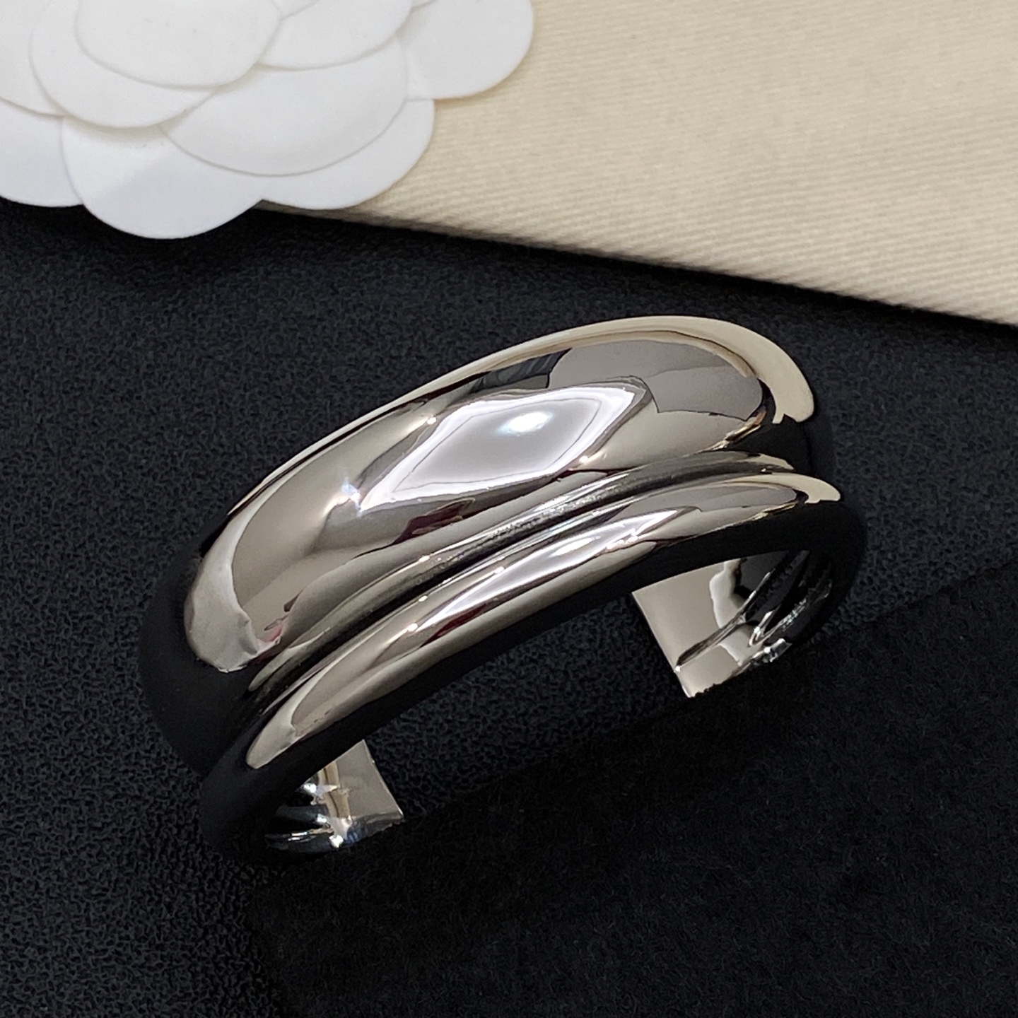 [TOP] Yves Saint Laurent YSL Bracelet - 2 Color - 711 Luxury