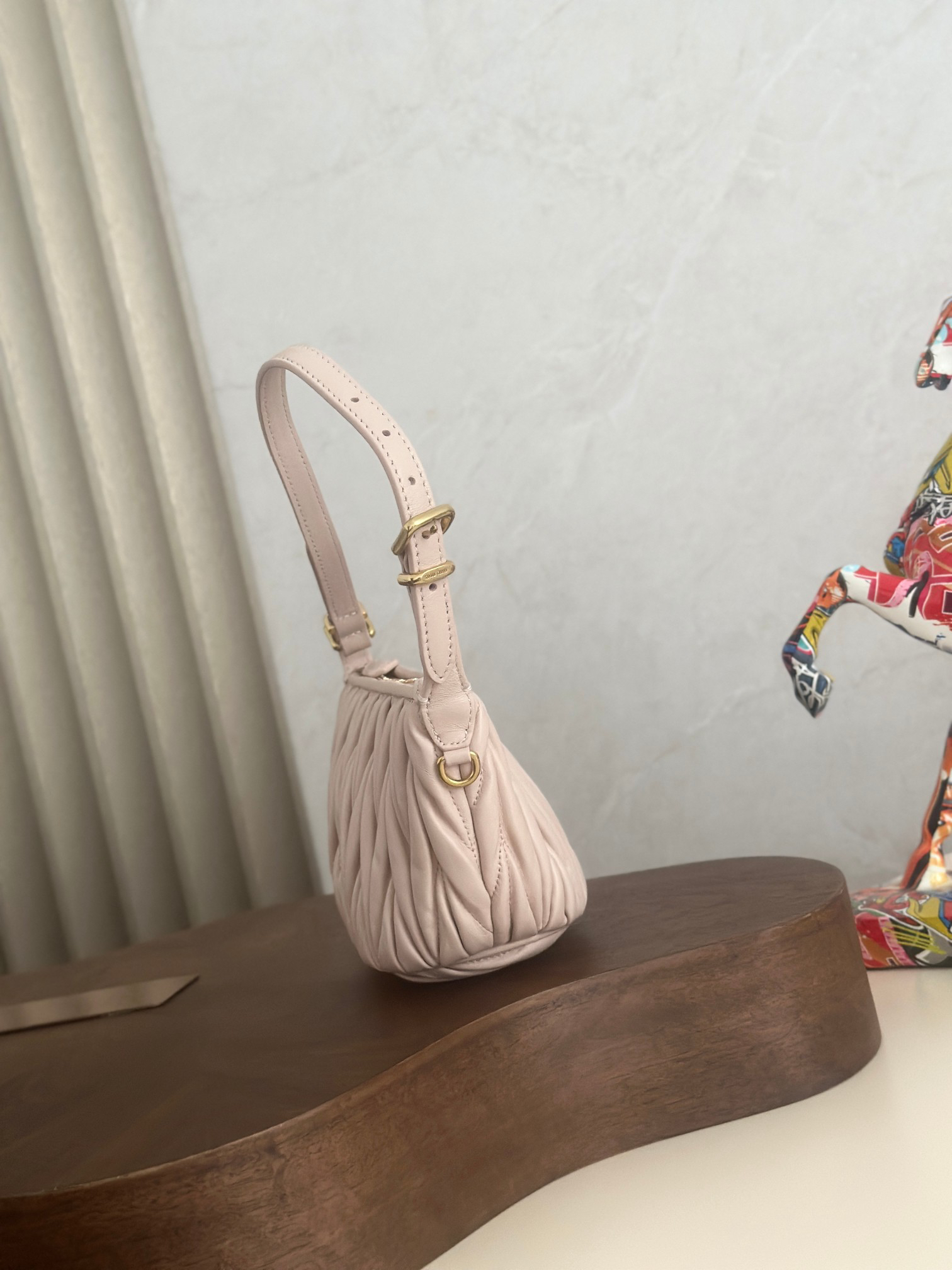 [TOP] Miu Miu Matelasse Mini Bag 15x8.5x8cm - Pink - 711 Luxury