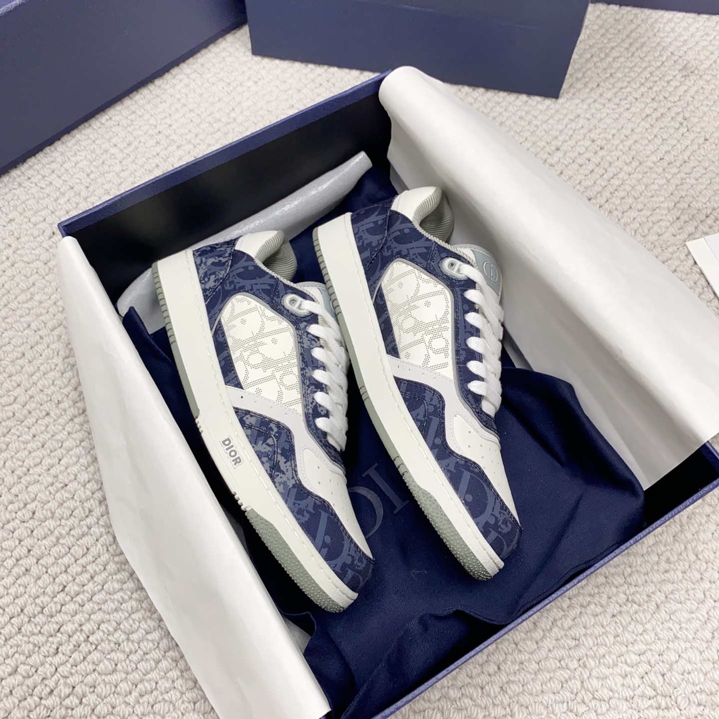 [TOP] Christian Dior  Men's Sneakers - White