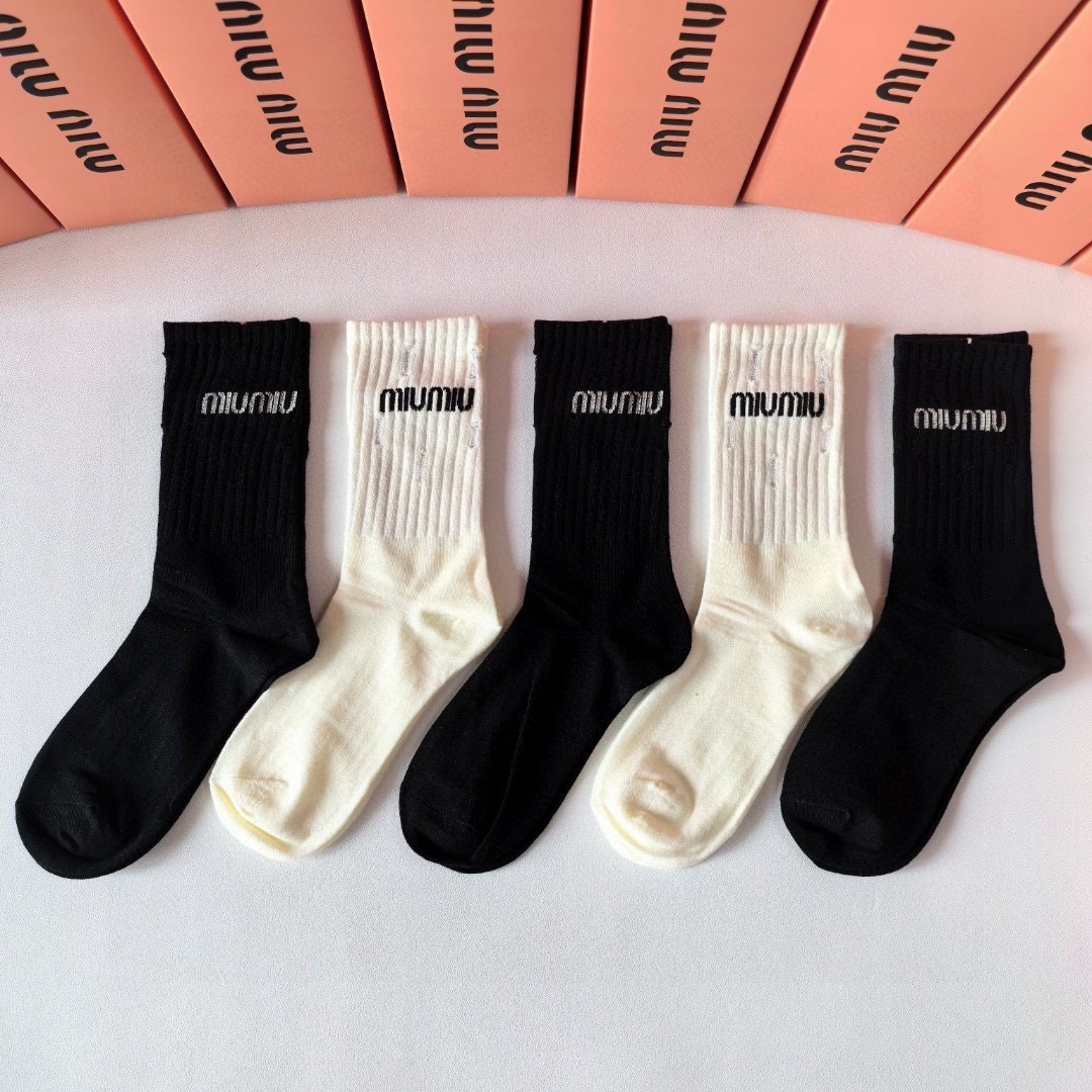 [TOP] Miu Miu Socks - 5 Pieces as a Set - 711 Luxury
