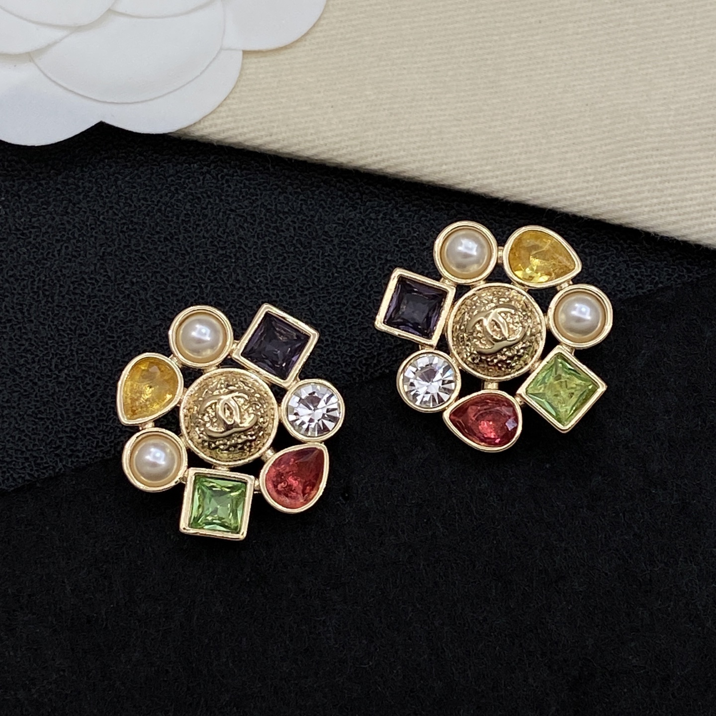 [TOP] CHANEL Earrings - Gold - 711 Luxury