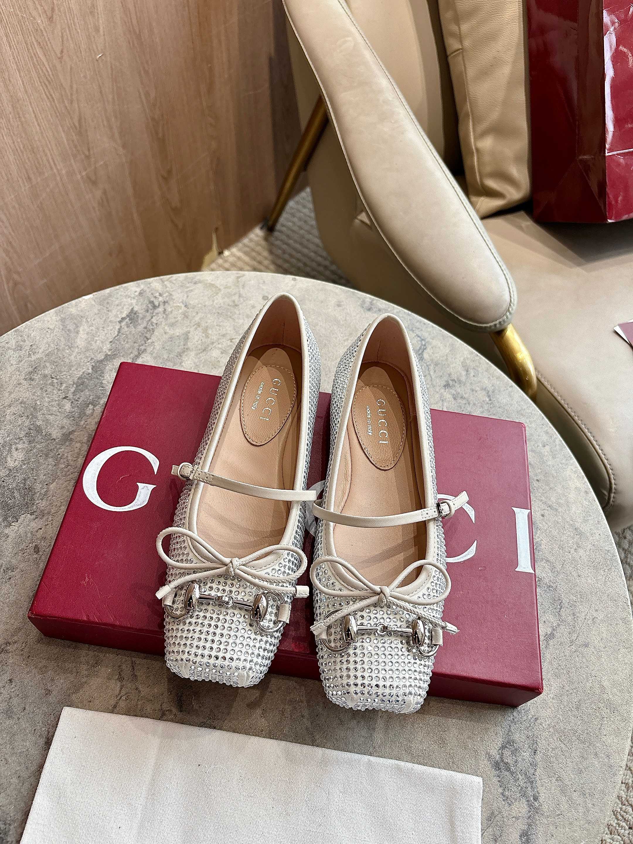 [TOP] GUCCI Horse-bit Fastening Flat Ballet Shoes - Apricot - 711 Luxury
