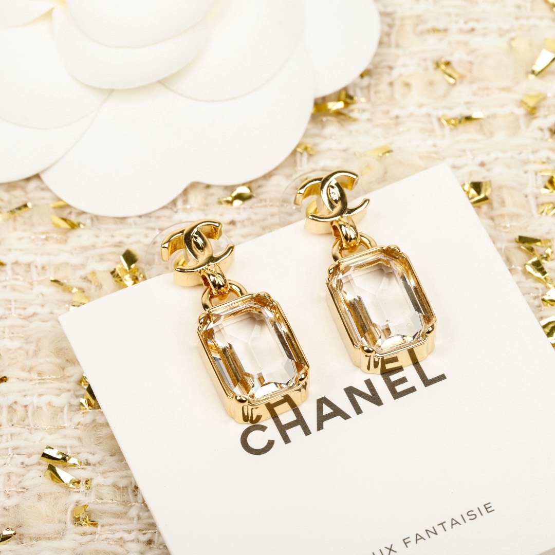 [TOP] CHANEL Earrings - Gold