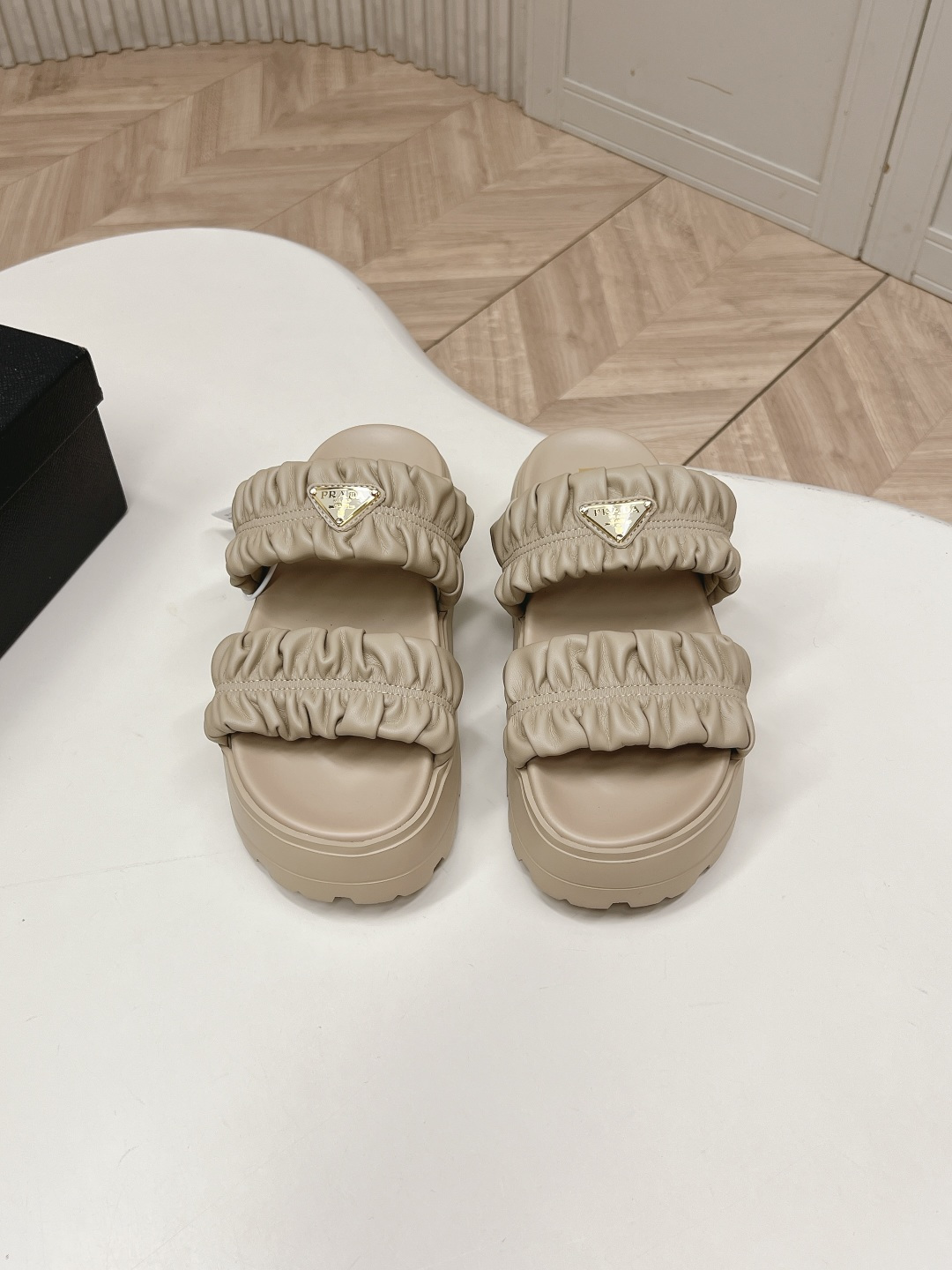 [TOP] PRADA Slippers - Khaki - 711 Luxury
