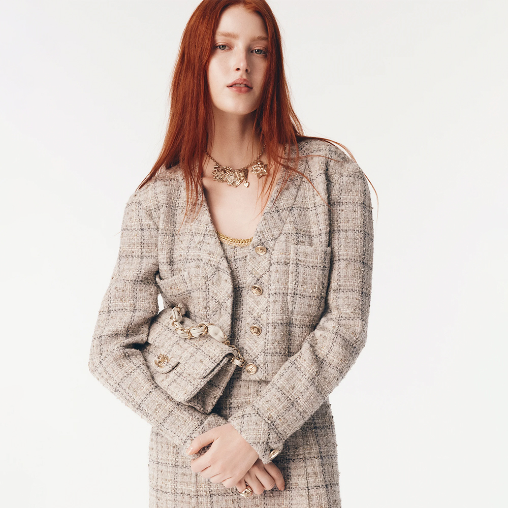 Chanel Jacket Wool Cotton Tweed Gray Black Gold #380015