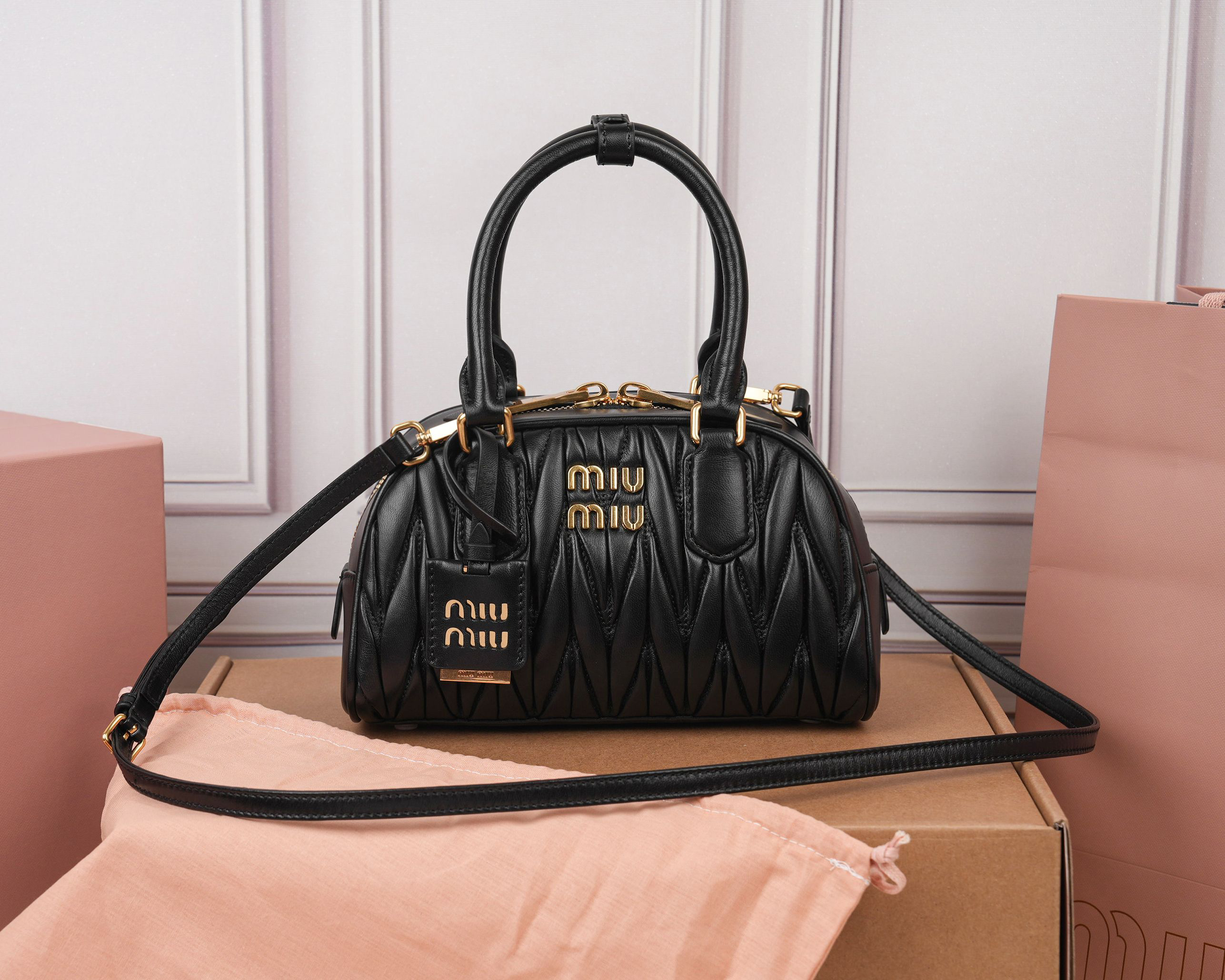 [TOP] Miu Miu Arcadie Handbag  22x13x10.5cm - Black - 711 Luxury
