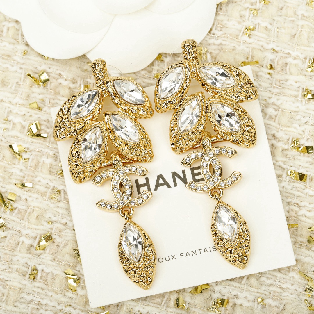 [TOP] CHANEL Earrings - Gold