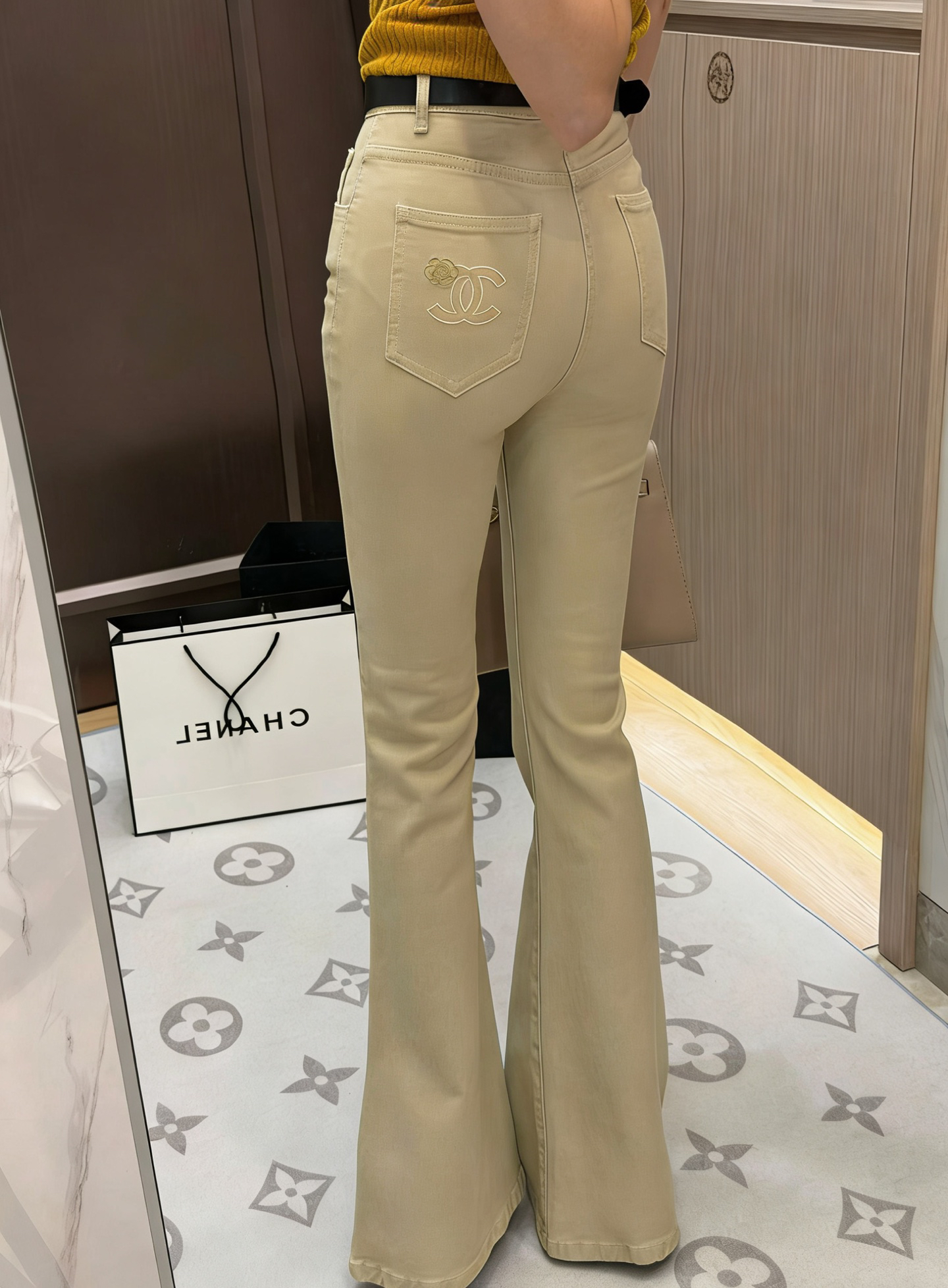 [TOP] CHANEL Pants - Khaki