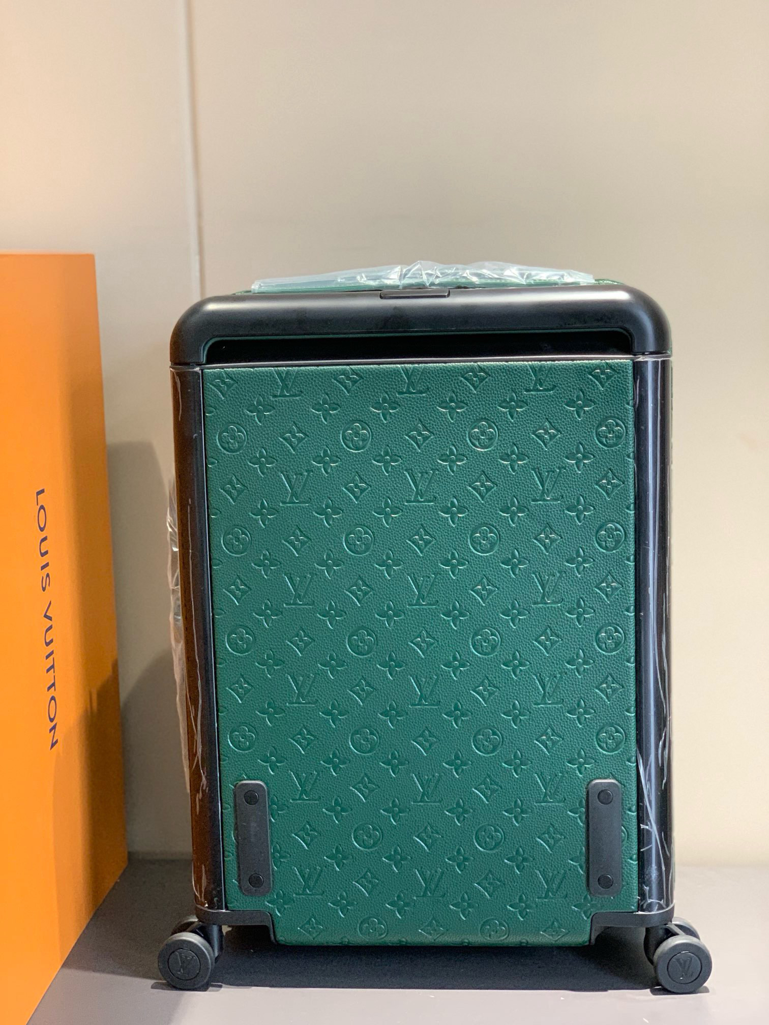 [TOP] Louis Vuitton LV Rolling Luggage Horizon 55 - Green - 711 Luxury