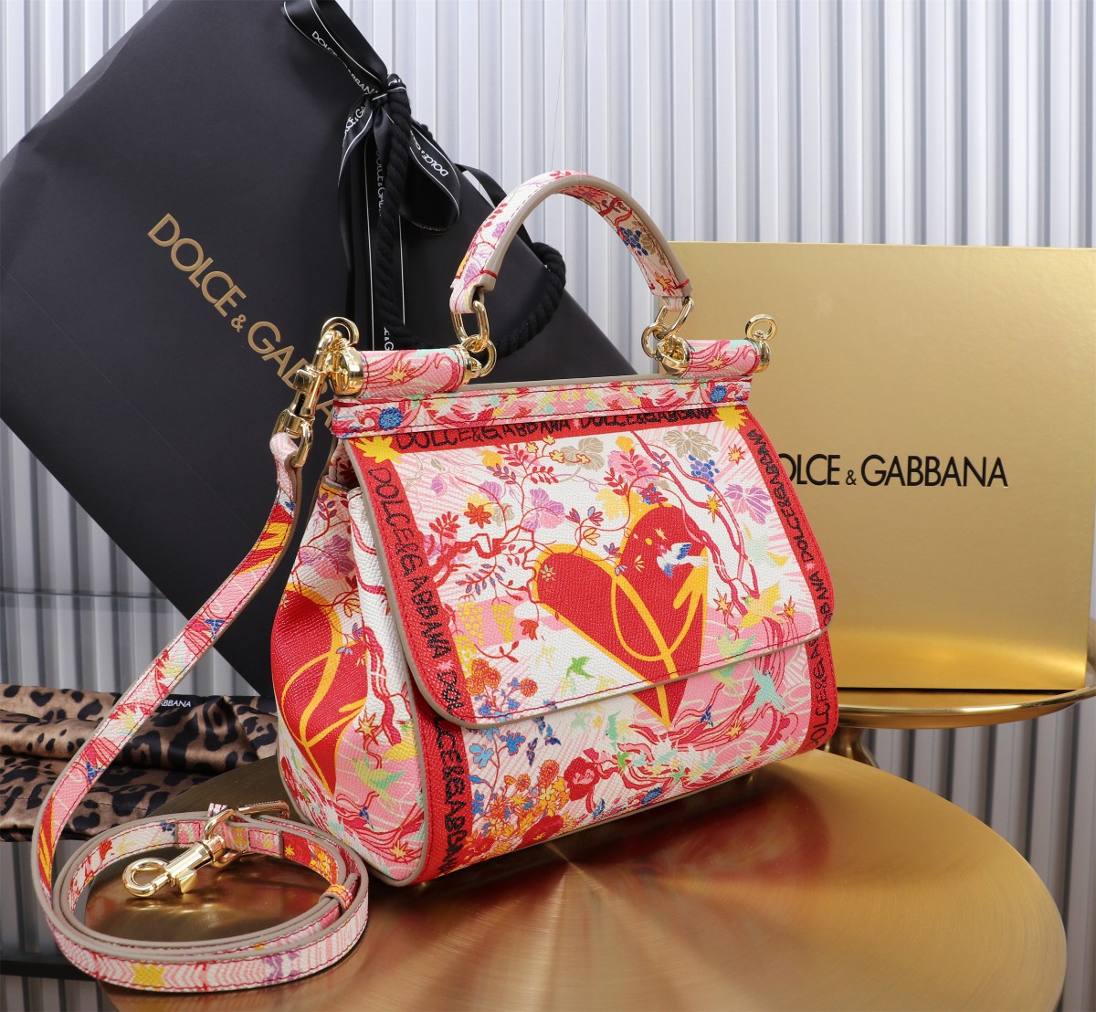 [TOP] Dolce & Gabbana D&G Printed Sicily Bag 25x12x20cm - Red/White