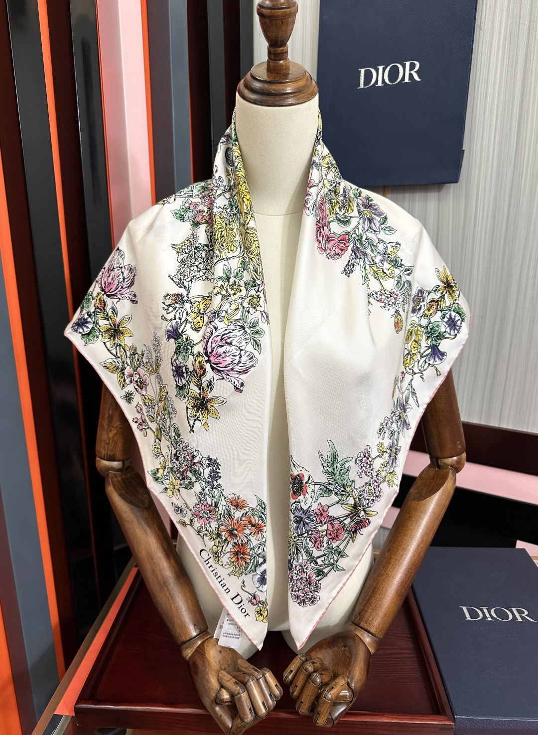 [TOP] Christian Dior Silk Scarf 90x90 cm - White - 711 Luxury