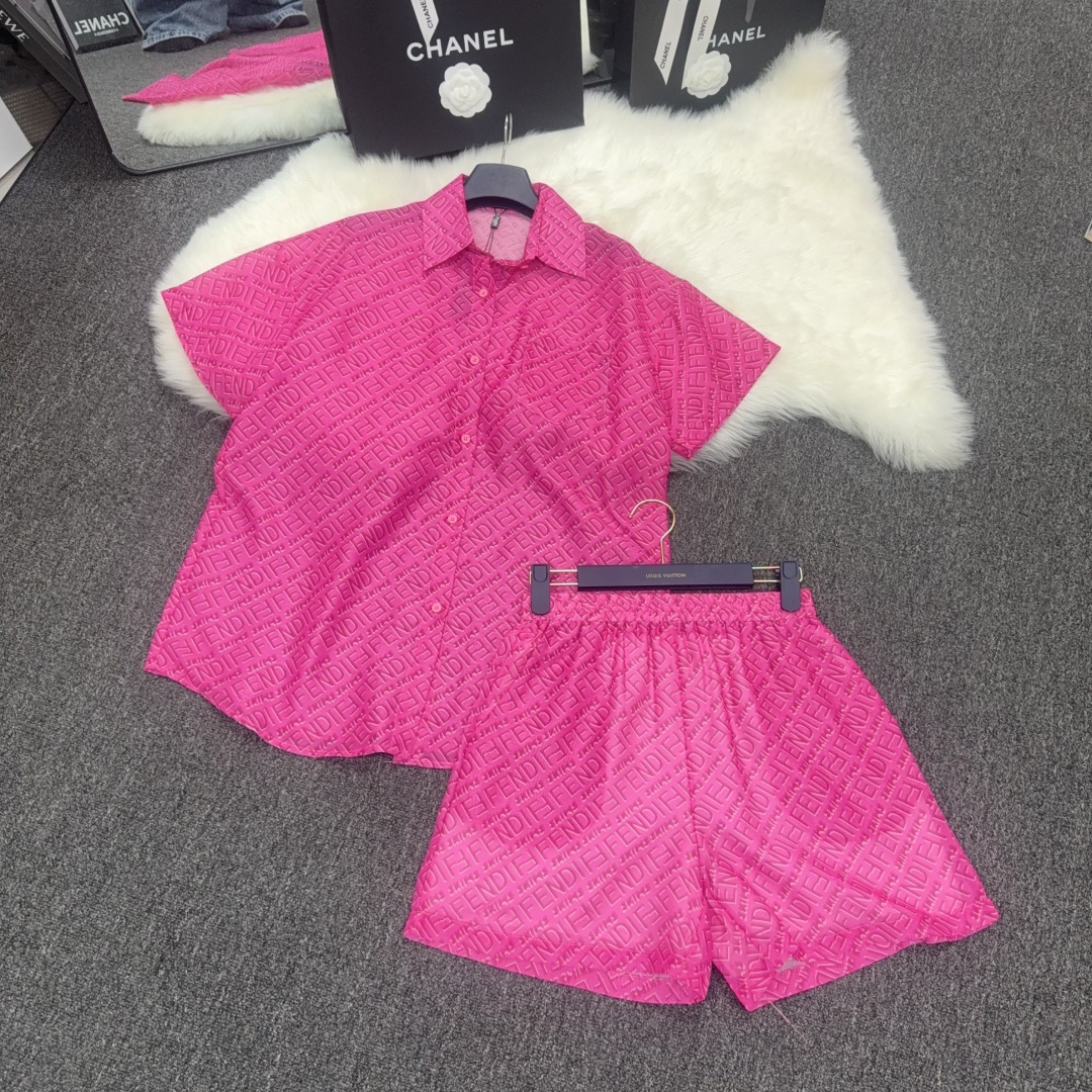 [TOP] FENDI Shirt + Shorts Suit - Pink