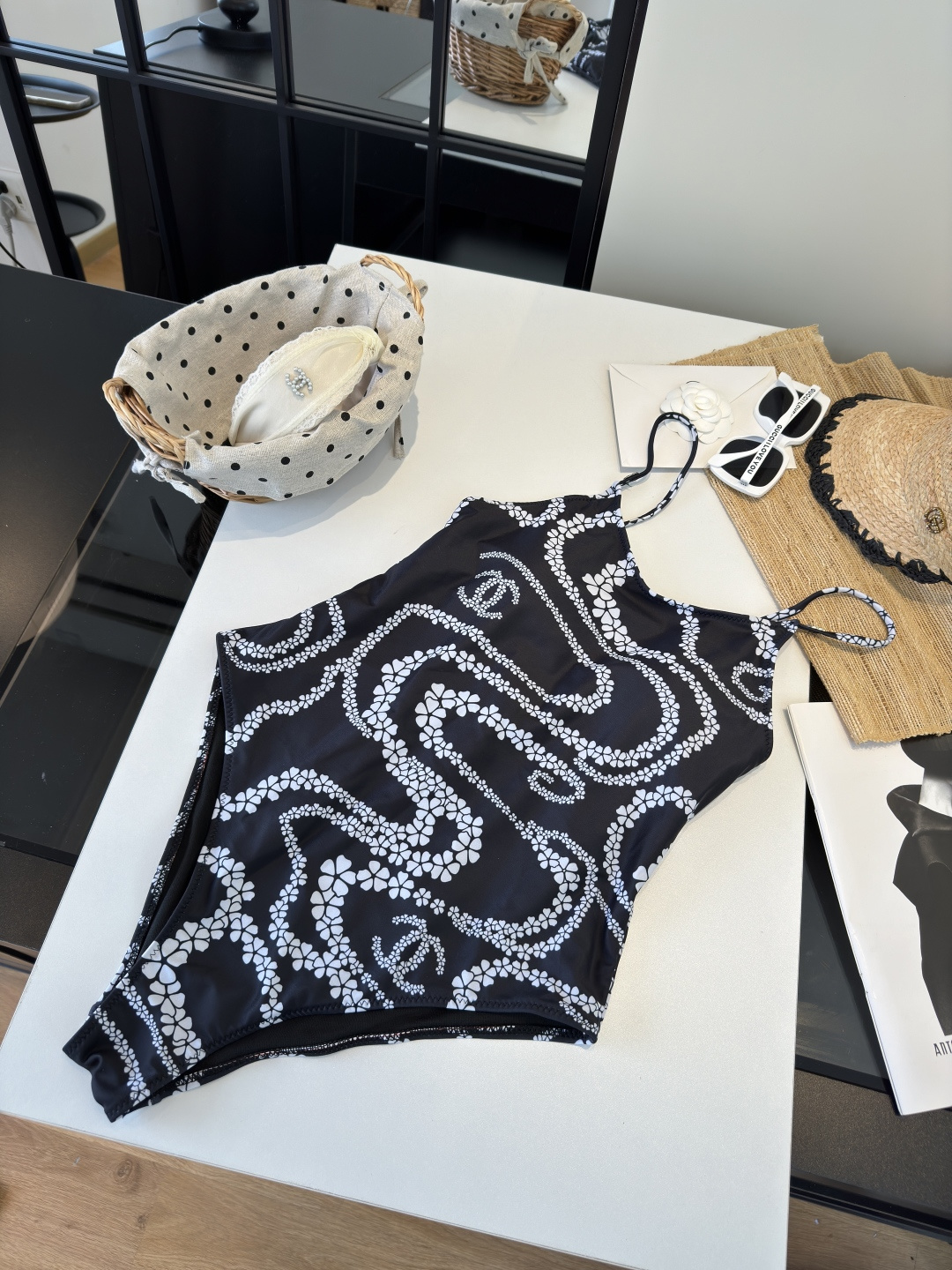 [TOP] CHANEL One-Piece Swimsuit - 2 Color