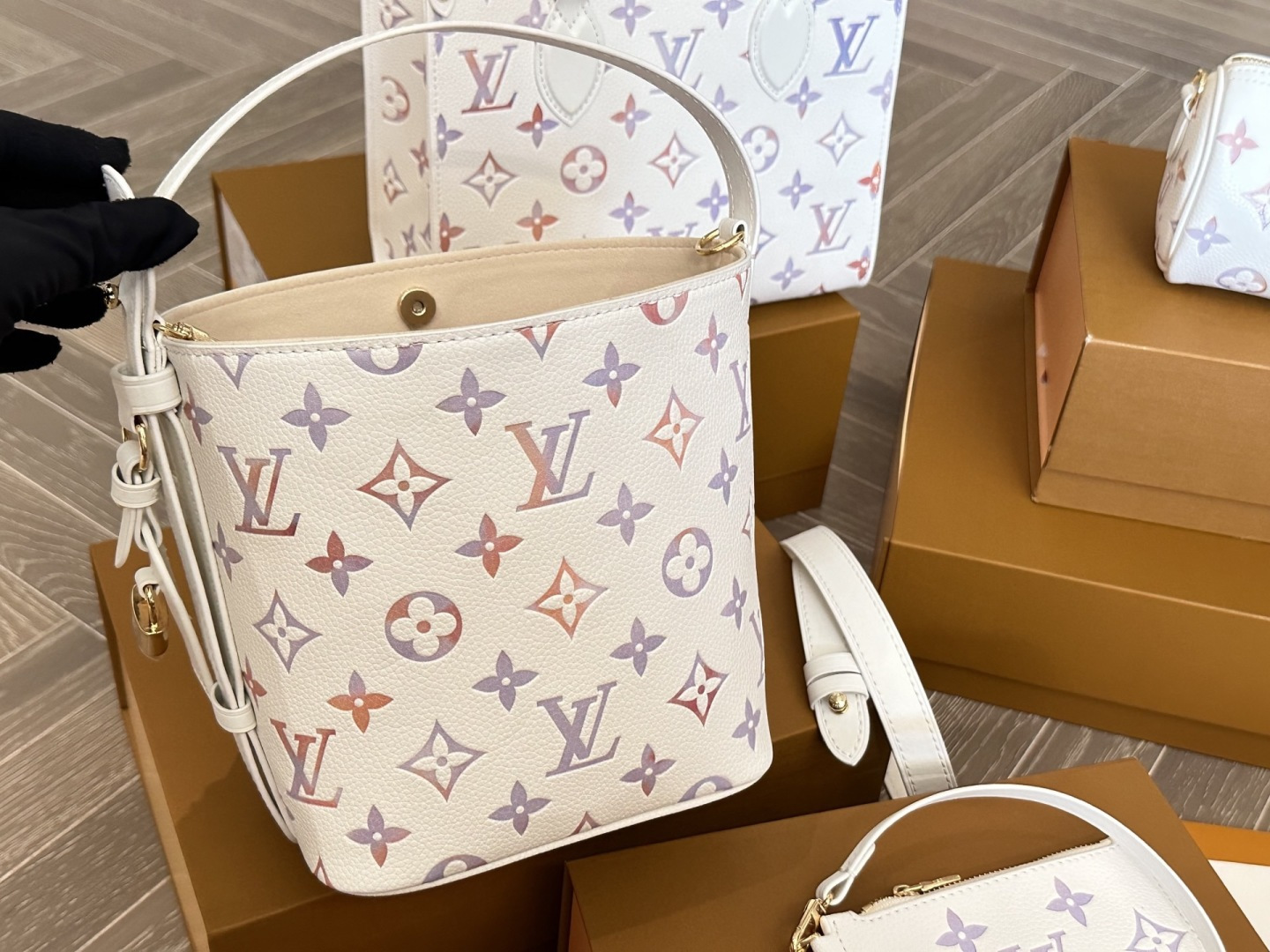 Louis Vuitton AII IN BB Bucket Bag White with Multicolor Patterns (Replica)