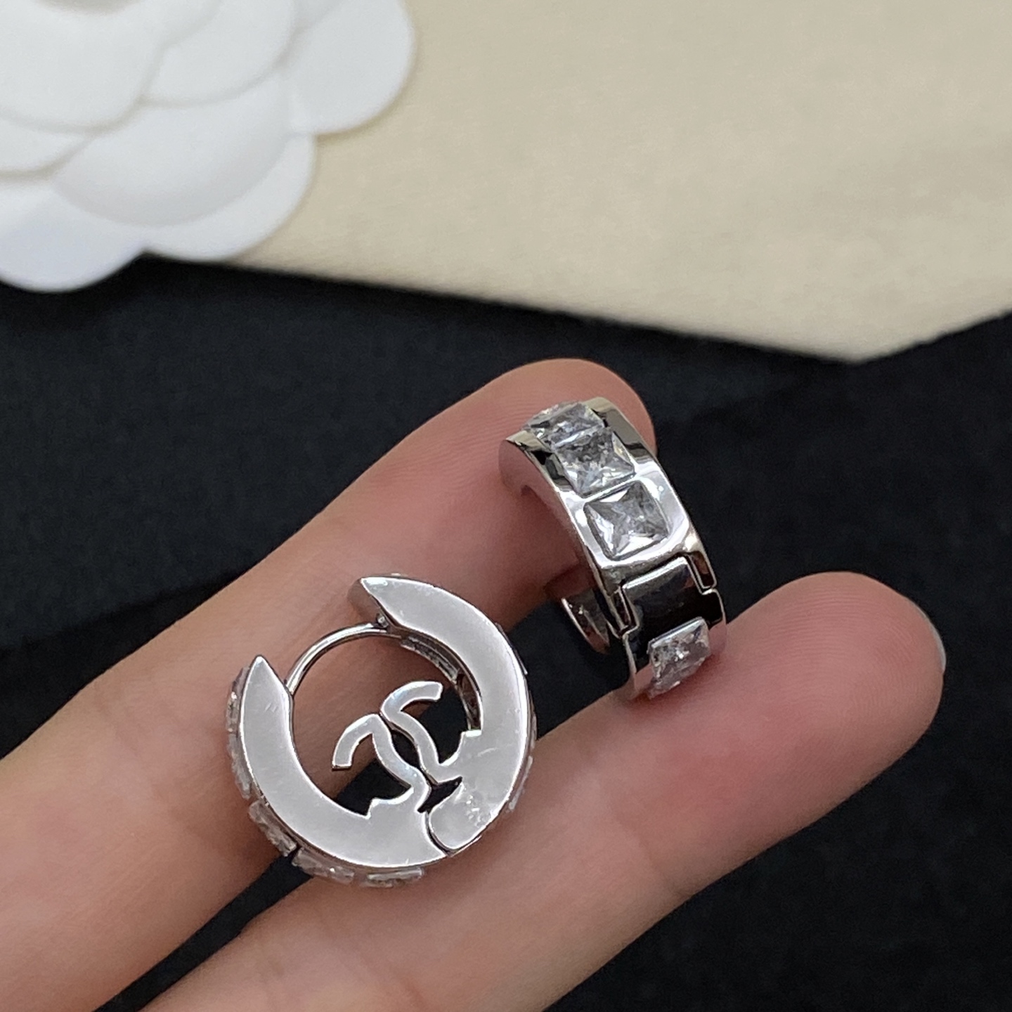 [TOP] CHANEL Earrings - 2 Colors - 711 Luxury