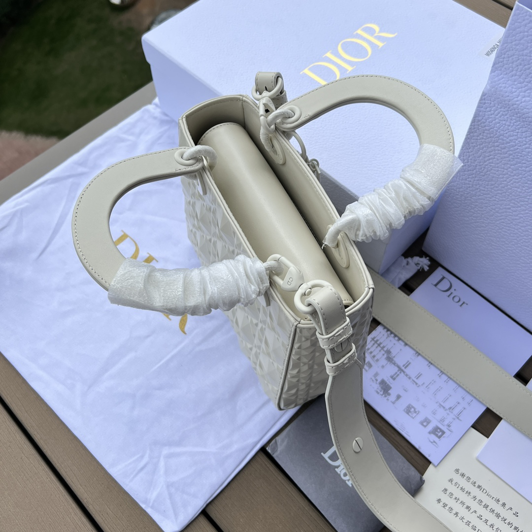 [TOP] Christian Dior Lady Dior Bag 20x17x8cm - White