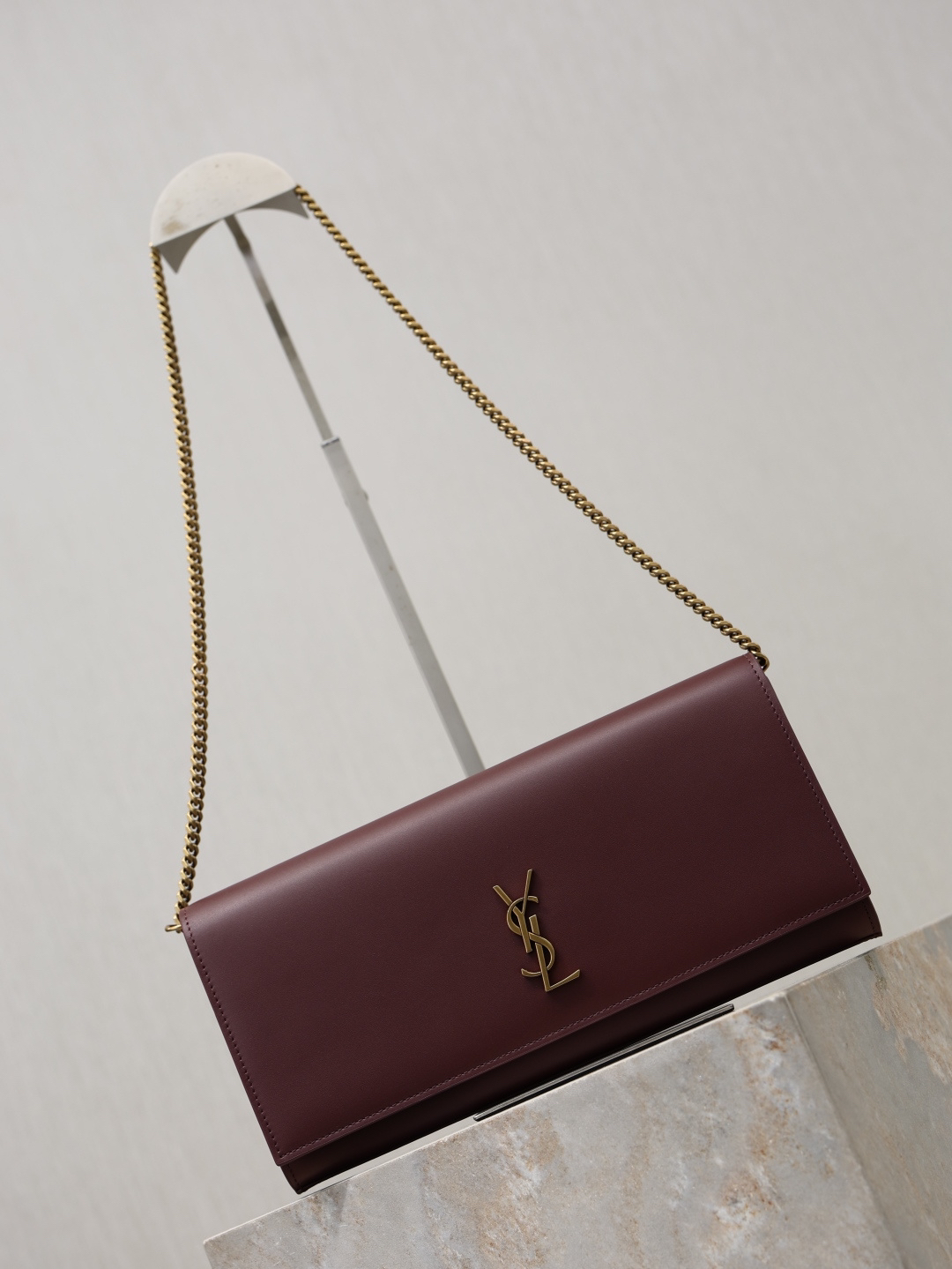[TOP] Yves Saint Laurent YSL Classic Kate Chain Bag Cowhide 27x12x4cm - Red & GHW - 711 Luxury