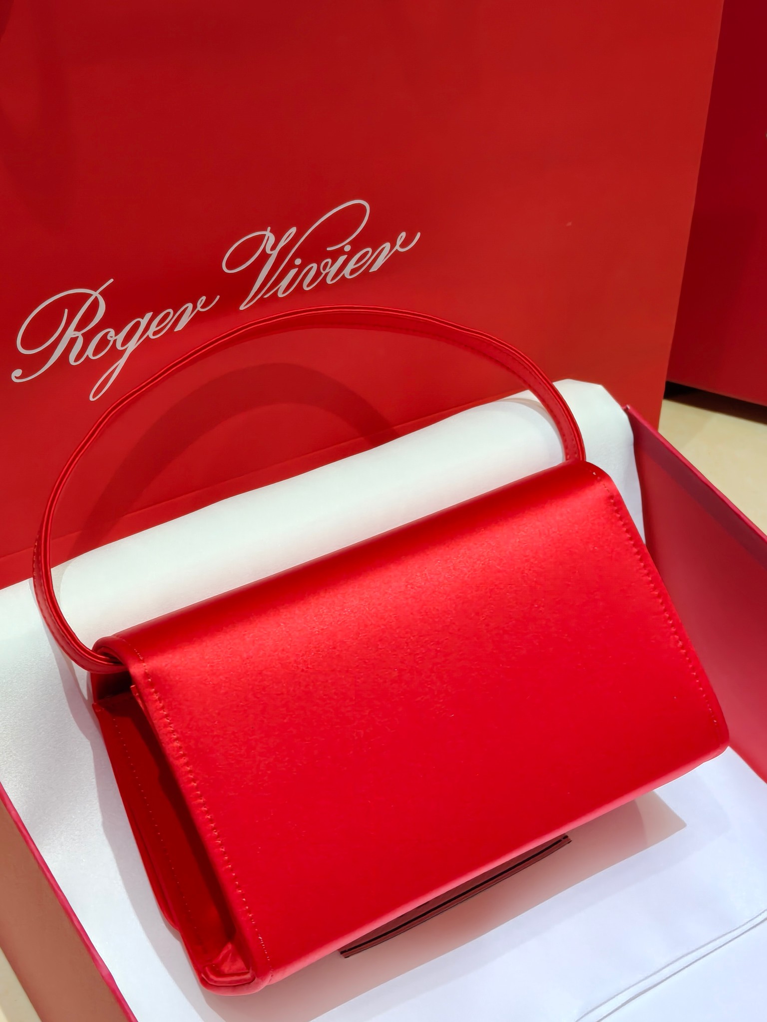 [TOP] ROGER VIVIER Diamond Bag 18-10.5-6 CM - Red - 711 Luxury