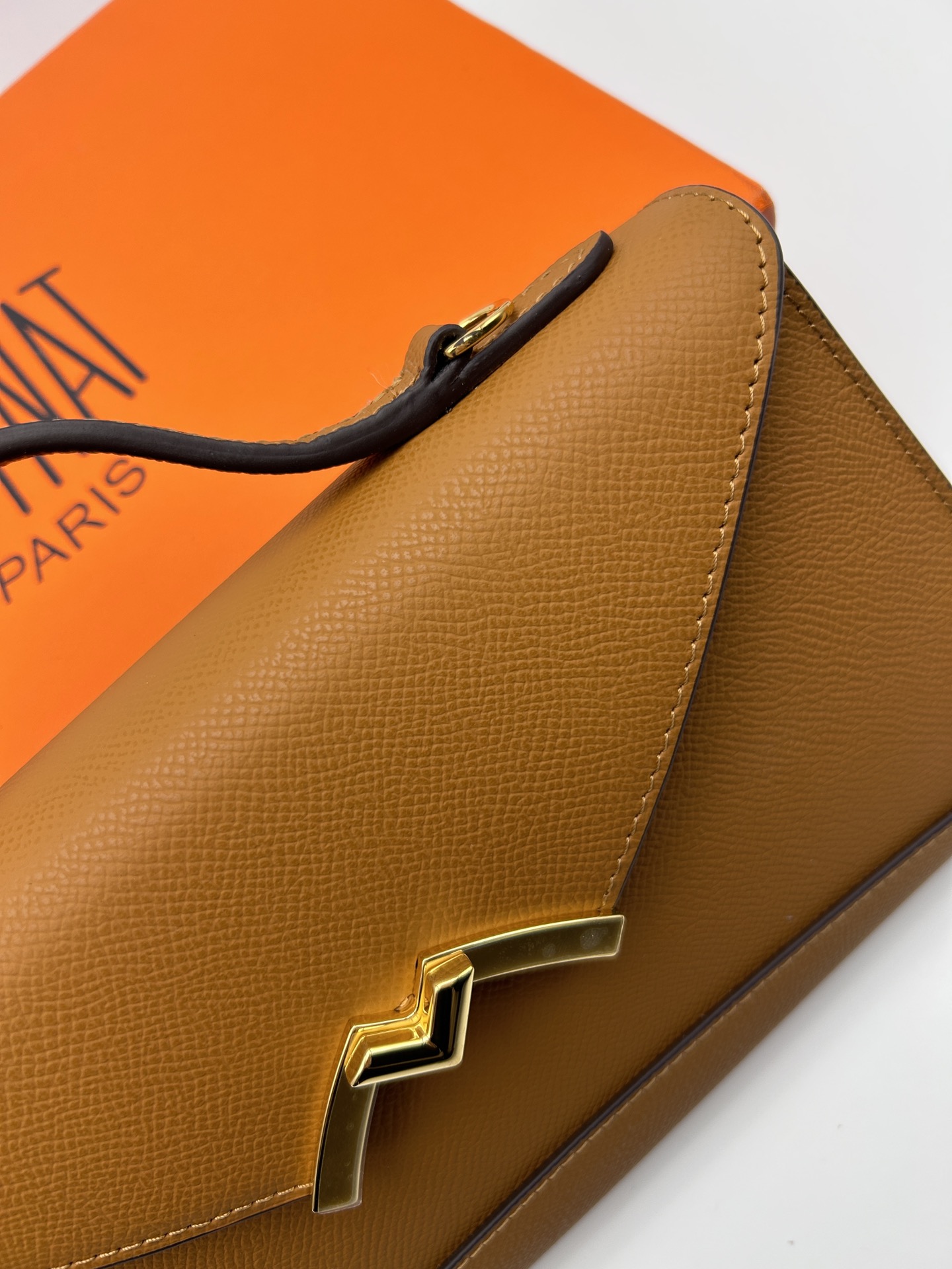 [TOP] MOYNAT Gabrielle Bag Cowhide 26x16x4cm - Brown - 711 Luxury