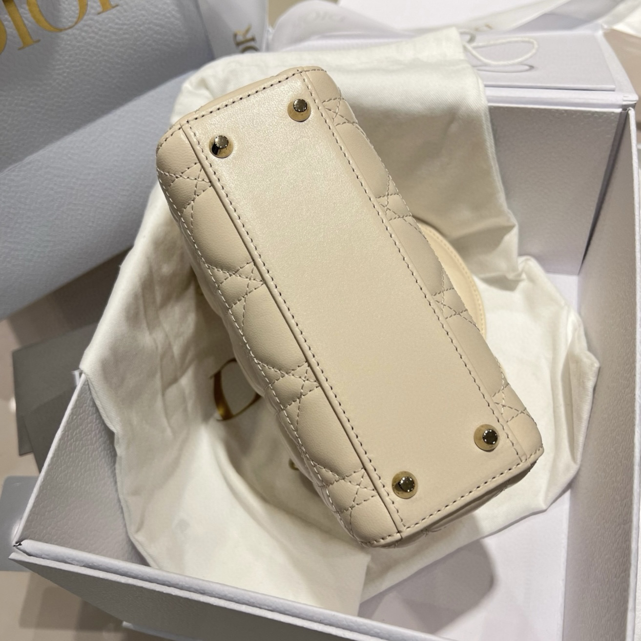 [TOP] Christian Dior Lady Dior Bag Lambskin 17x15x7cm - Beige