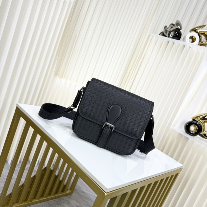 [TOP] Bottega Veneta BV Men's Bag 22-19-10cm - Black - 711 Luxury