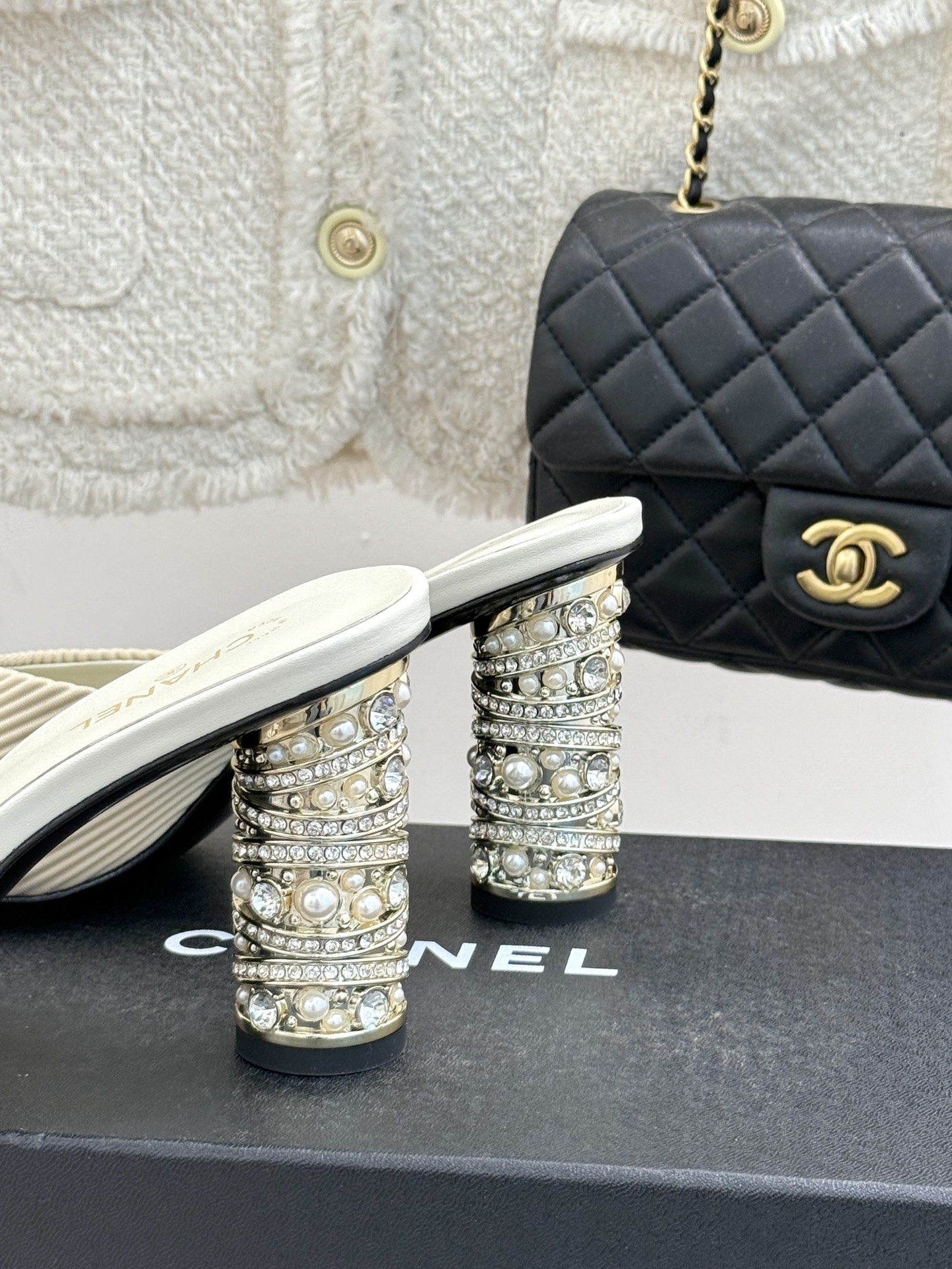 [TOP] CHANEL High-heeled Sandals - White