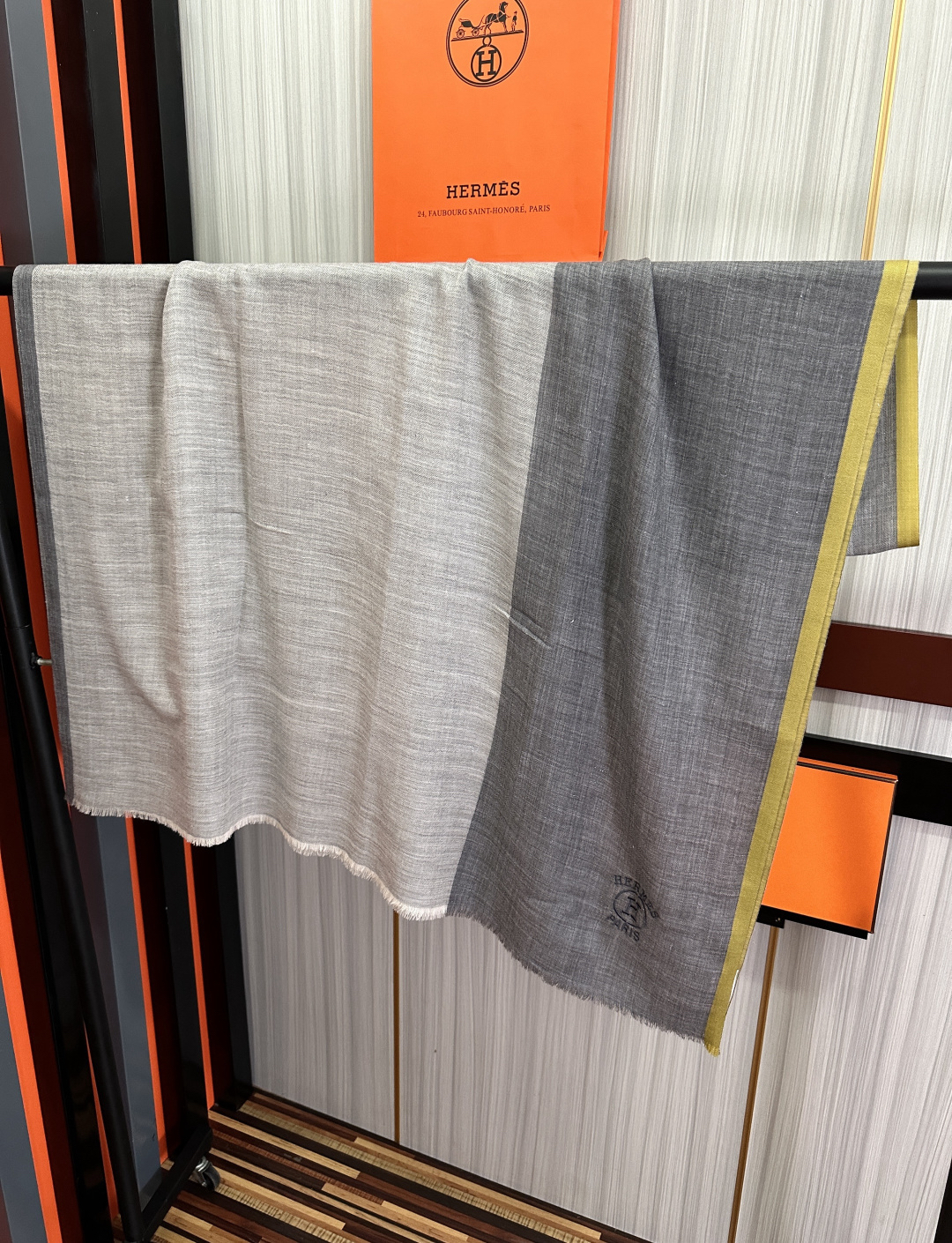 [TOP] HERMES Scarf 90x210cm - Grey - 711 Luxury