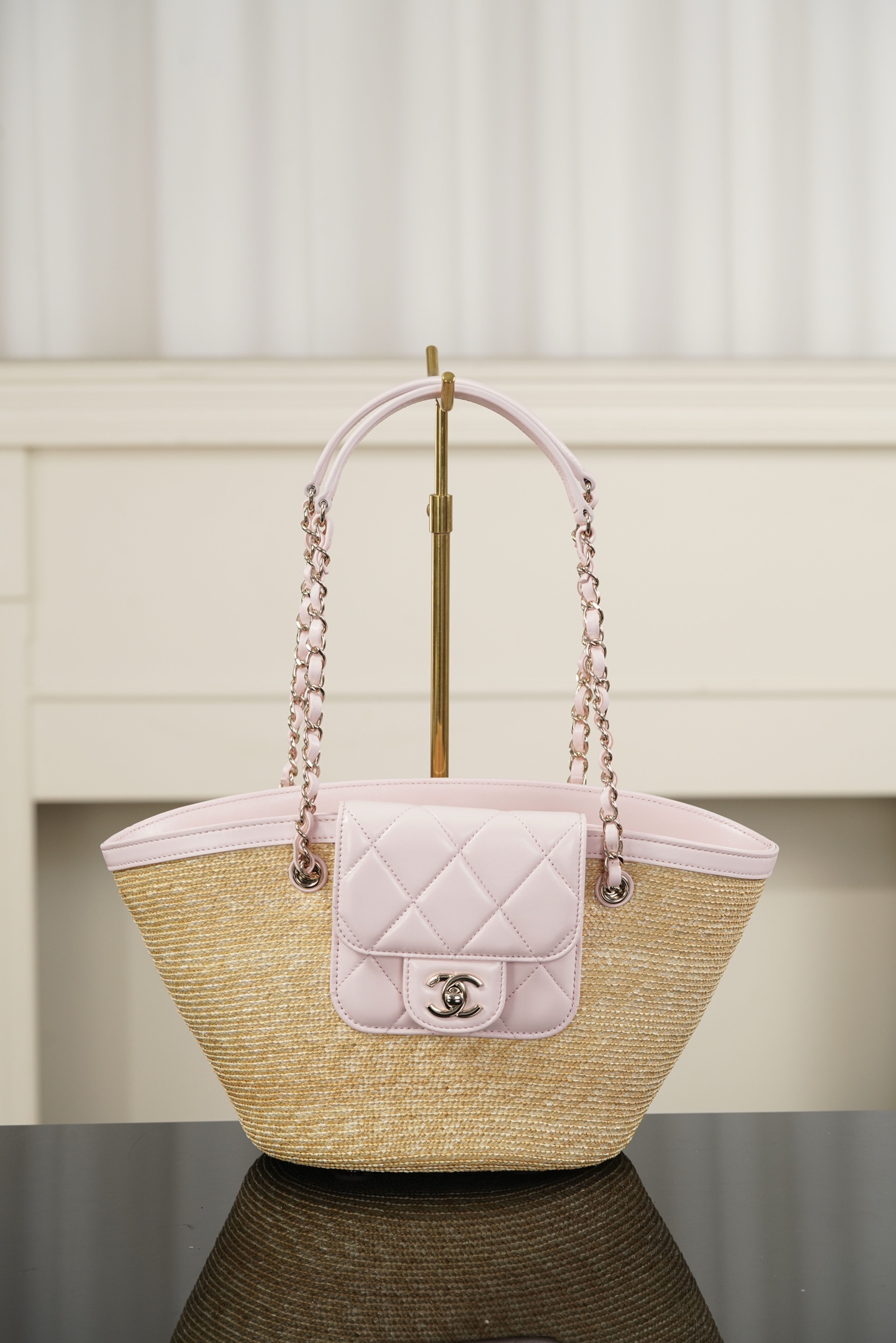 Chanel pink Bag Chanel Vegetable Basket Woven Bag Pink #387918 View 2 | Nigo Office