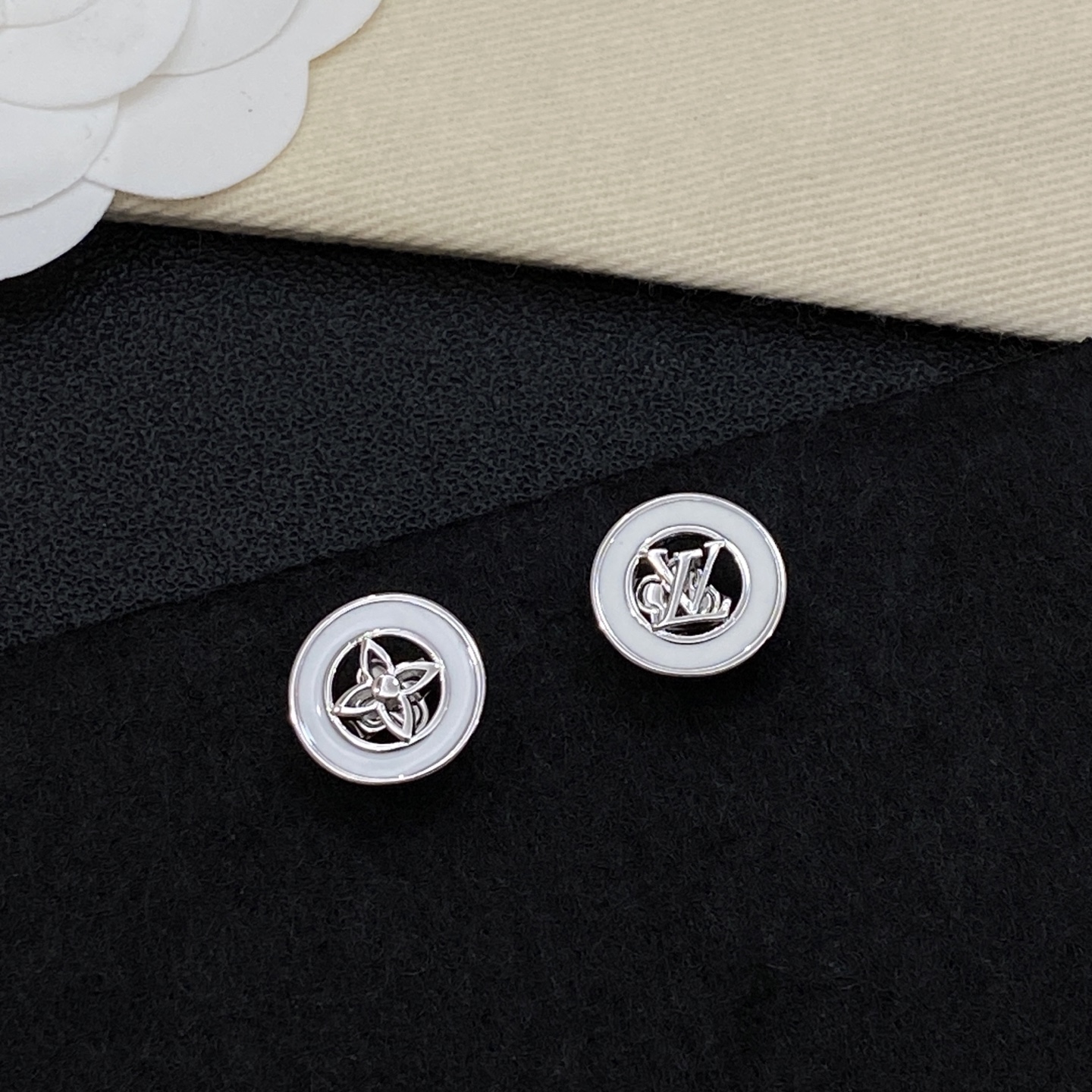 [TOP] Louis Vuitton LV Earrings - 2 Color - 711 Luxury
