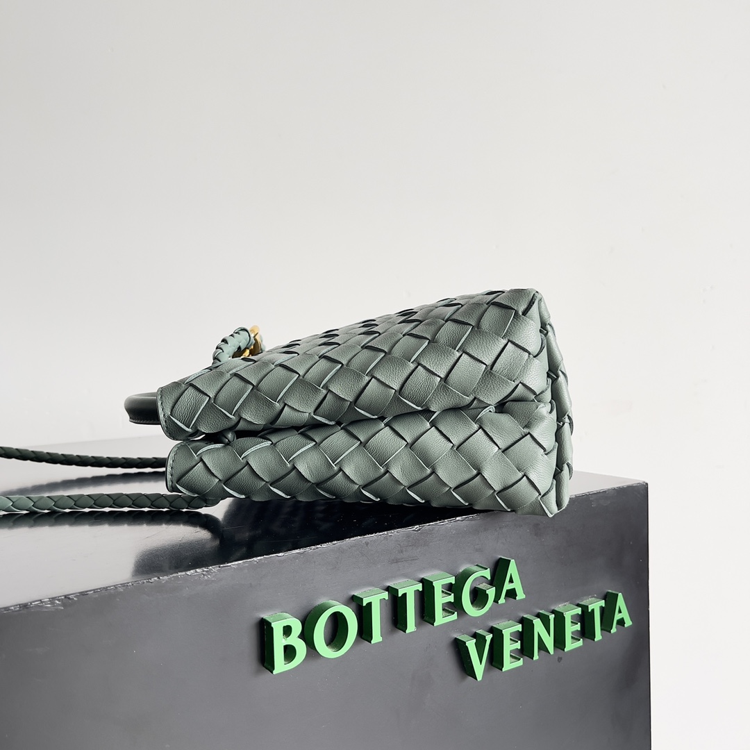 [TOP] Bottega Veneta BV Andiamo Bag Lambskin 25x22x10.5cm - Lake Blue - 711 Luxury