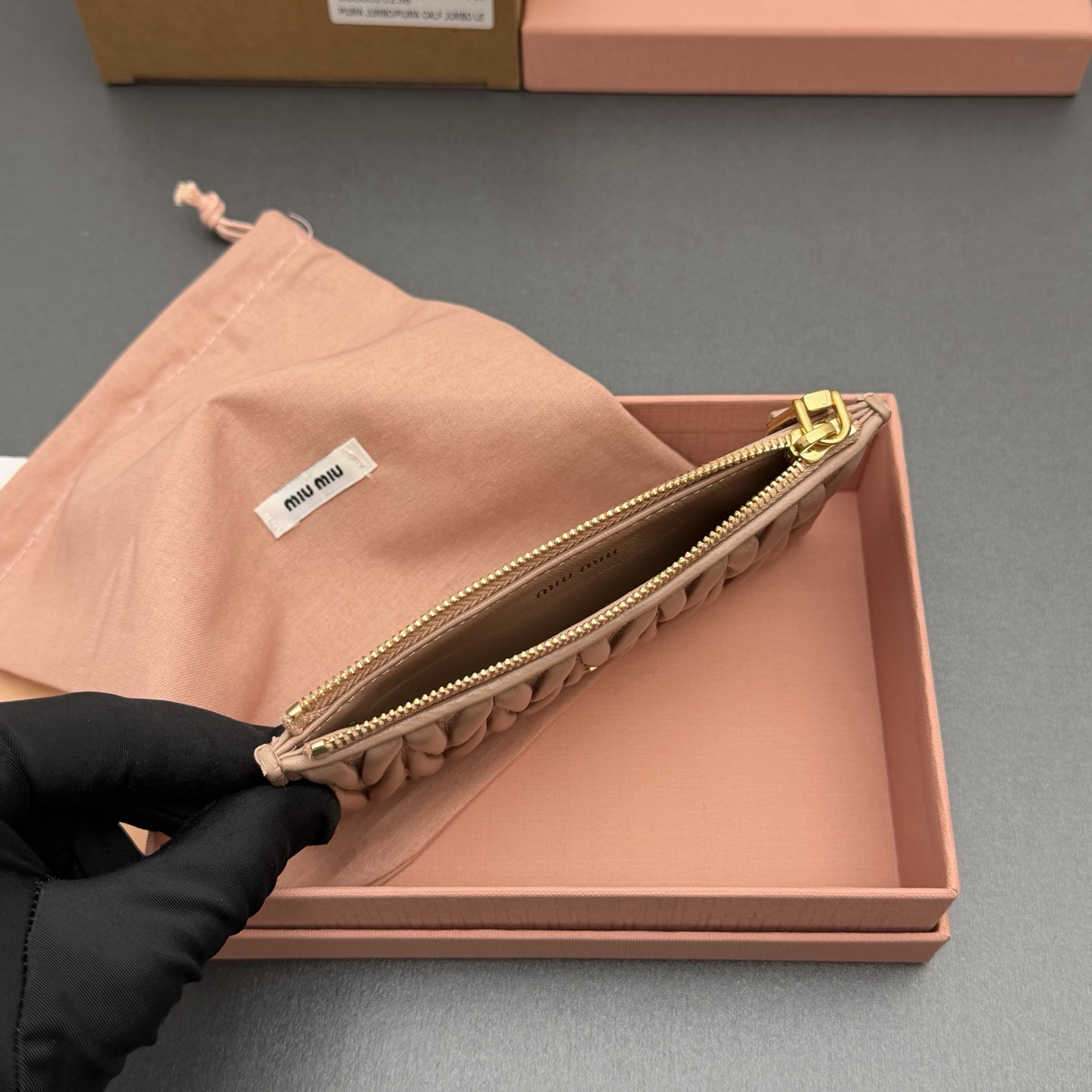 [TOP] Miu Miu  Wallet 15 x 8 cm - Nude pink