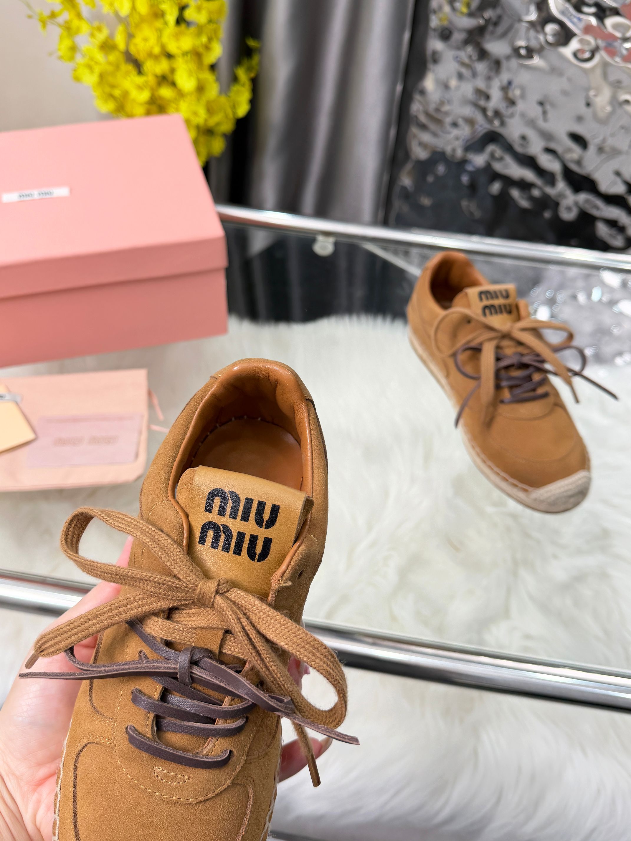 [TOP] Miu Miu Cowhide Shoes - Brown - 711 Luxury