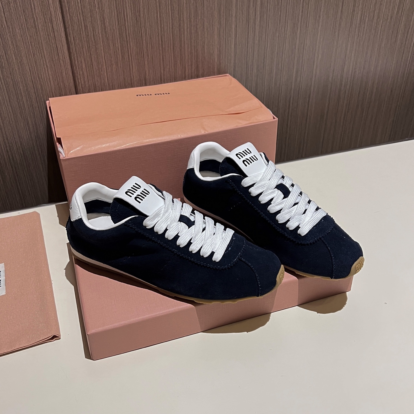 [TOP] Miu Miu Sneakers - Black - 711 Luxury