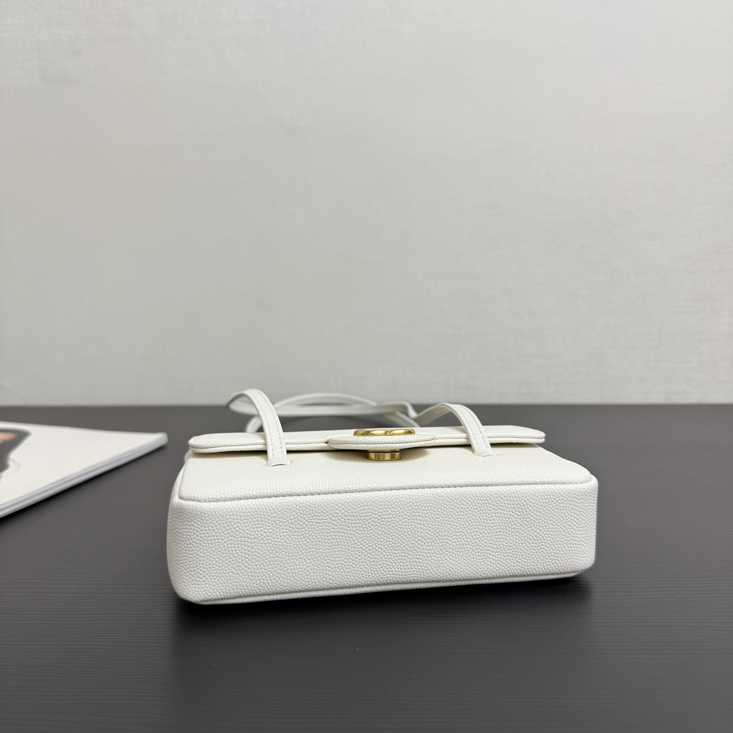 [TOP] CHANEL Preppy Coco Shoulder Bag 17x12x4cm - White & GHW