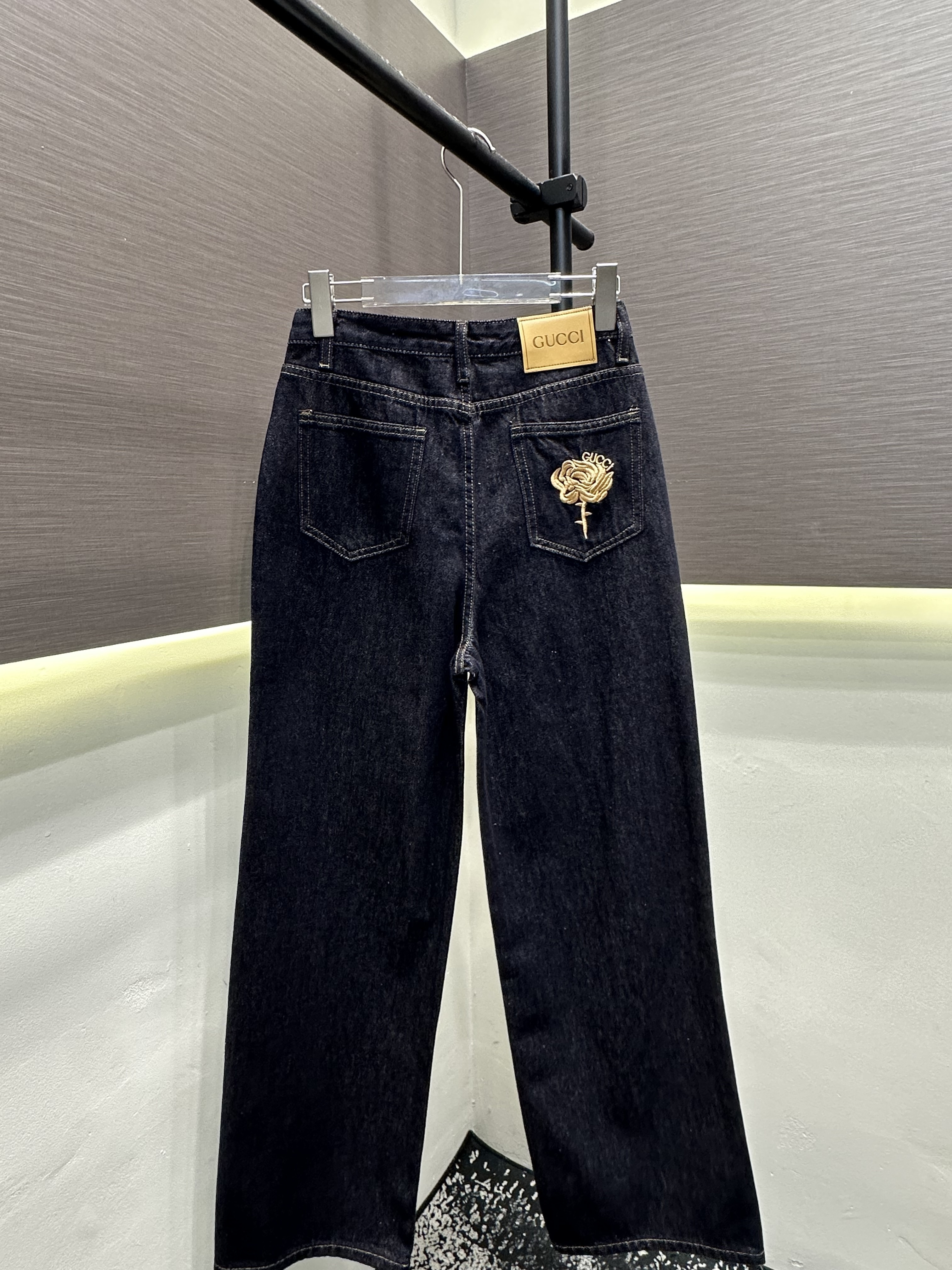 [TOP] GUCCI Pants - Black - 711 Luxury