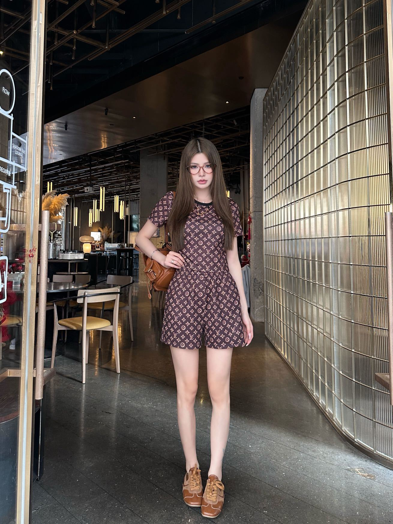 [TOP] Louis Vuitton LV T-shirt + Shorts Set - Brown