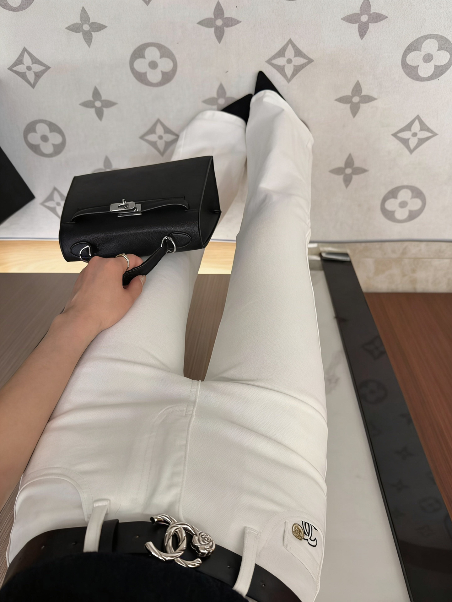 [TOP] CHANEL Pants - White