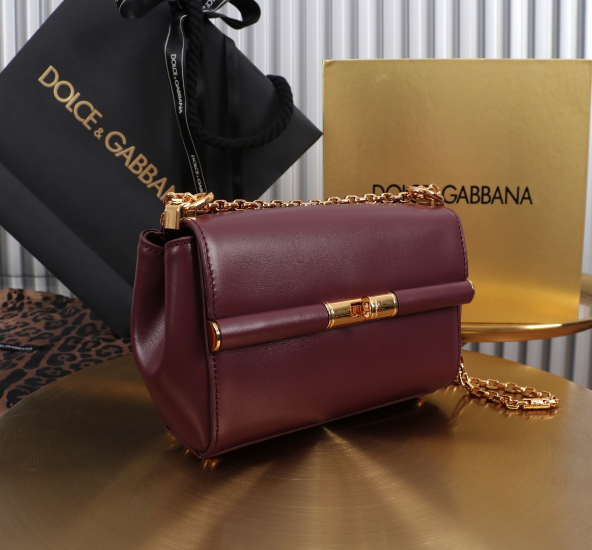 [TOP] Dolce & Gabbana D&G Shoulder Bag 18x10.6x7cm - Dark Red