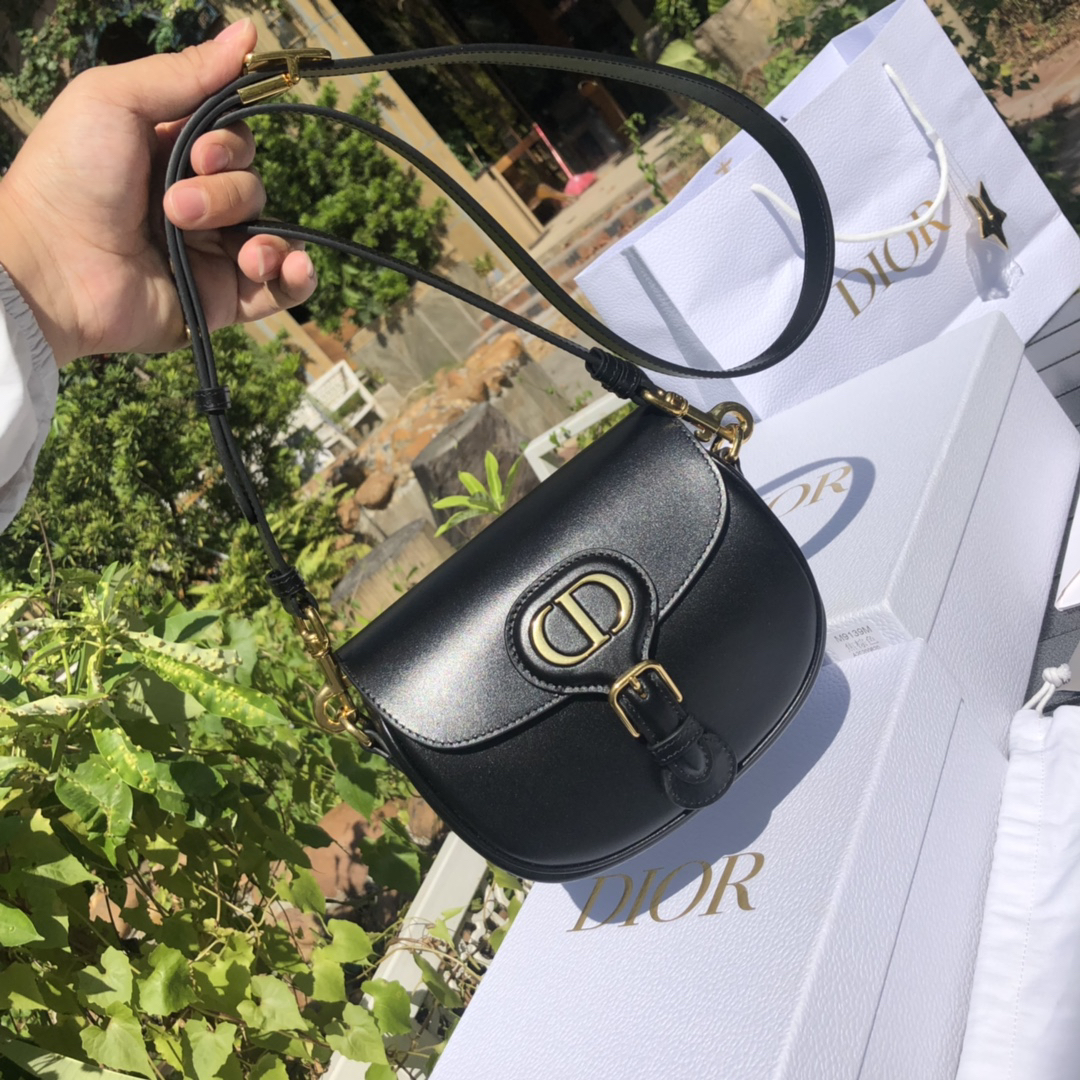 [TOP] Christian Dior Bobby Bag Calfskin 18x14x5cm - Black