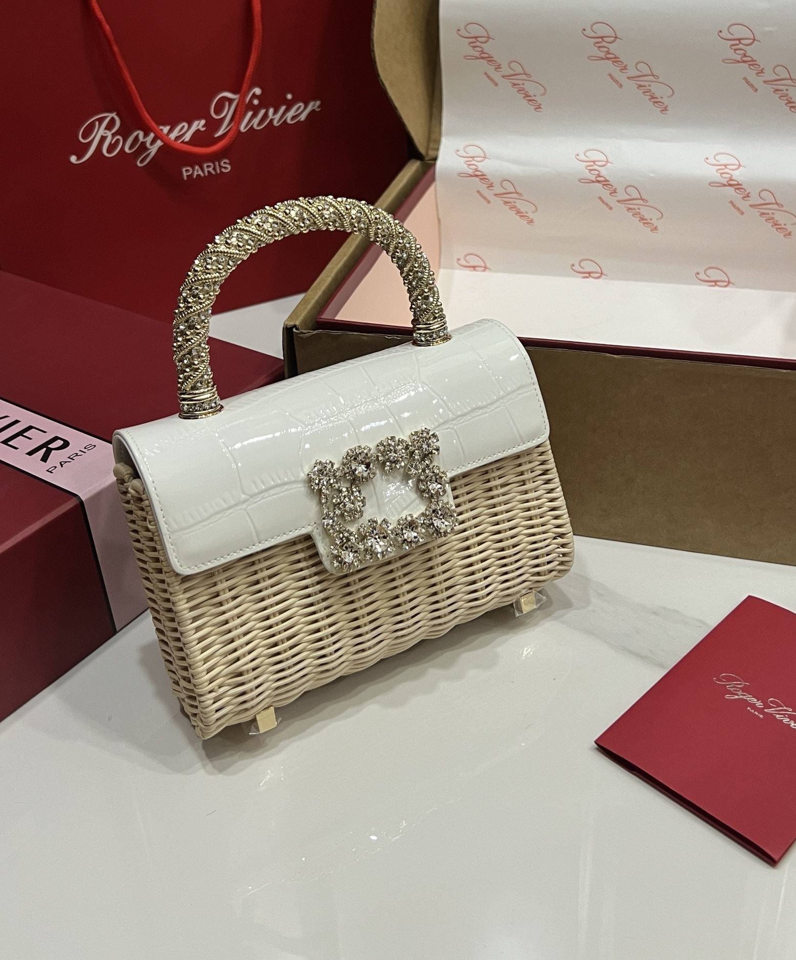 [TOP] ROGER VIVIER Diamond Bag 19-4-13 CM - White - 711 Luxury