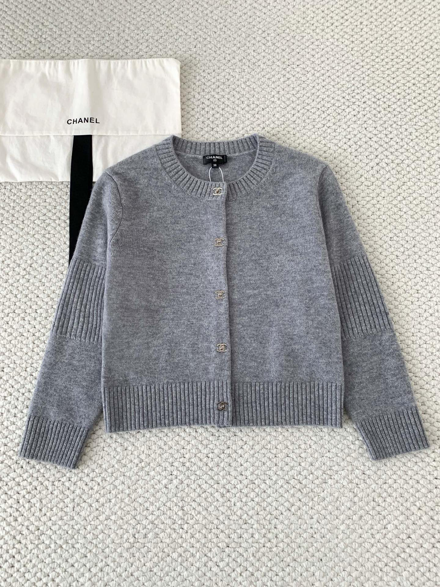 [TOP] CHANEL Knit Cardigan - Gray - 711 Luxury