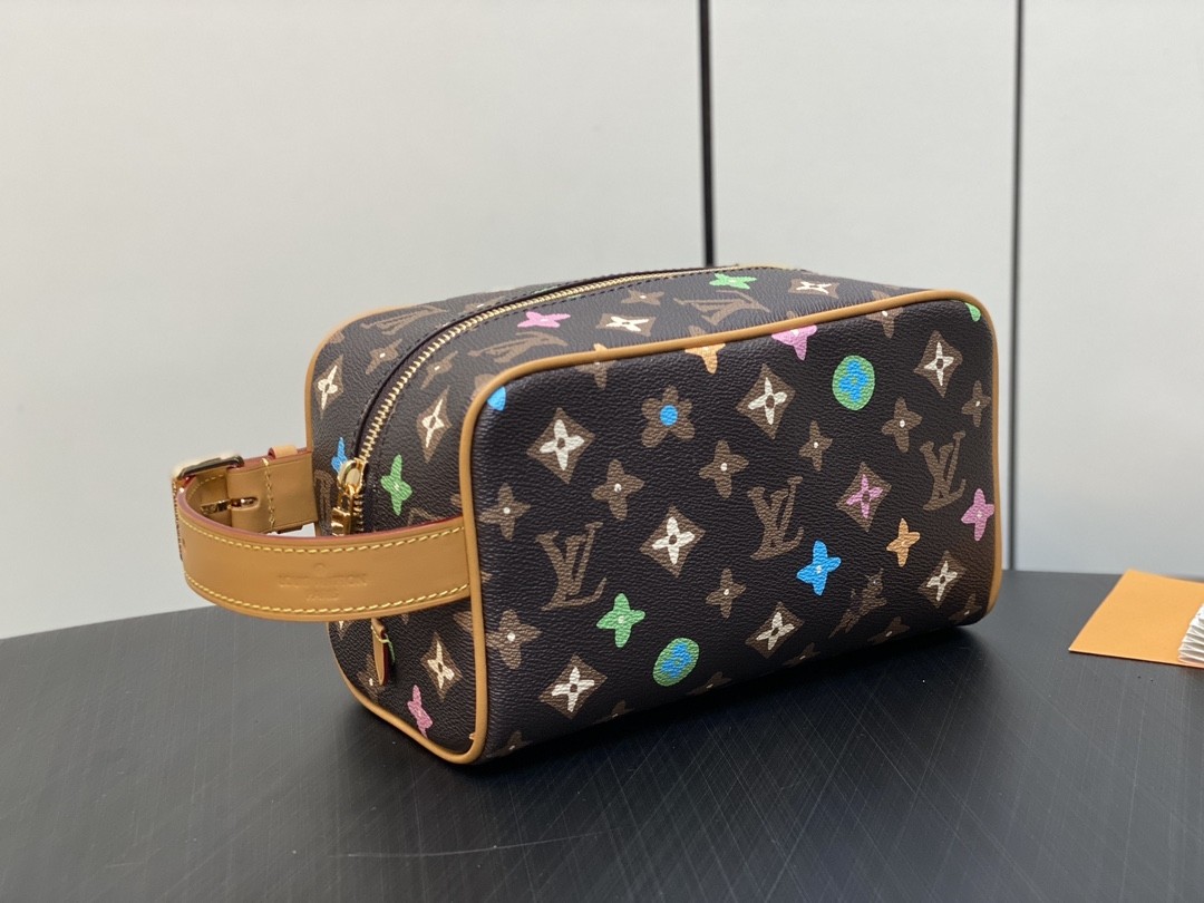[TOP] Louis Vuitton LV Locker Dopp Kit Monogram Bag 23x13x12cm - Brown - 711 Luxury
